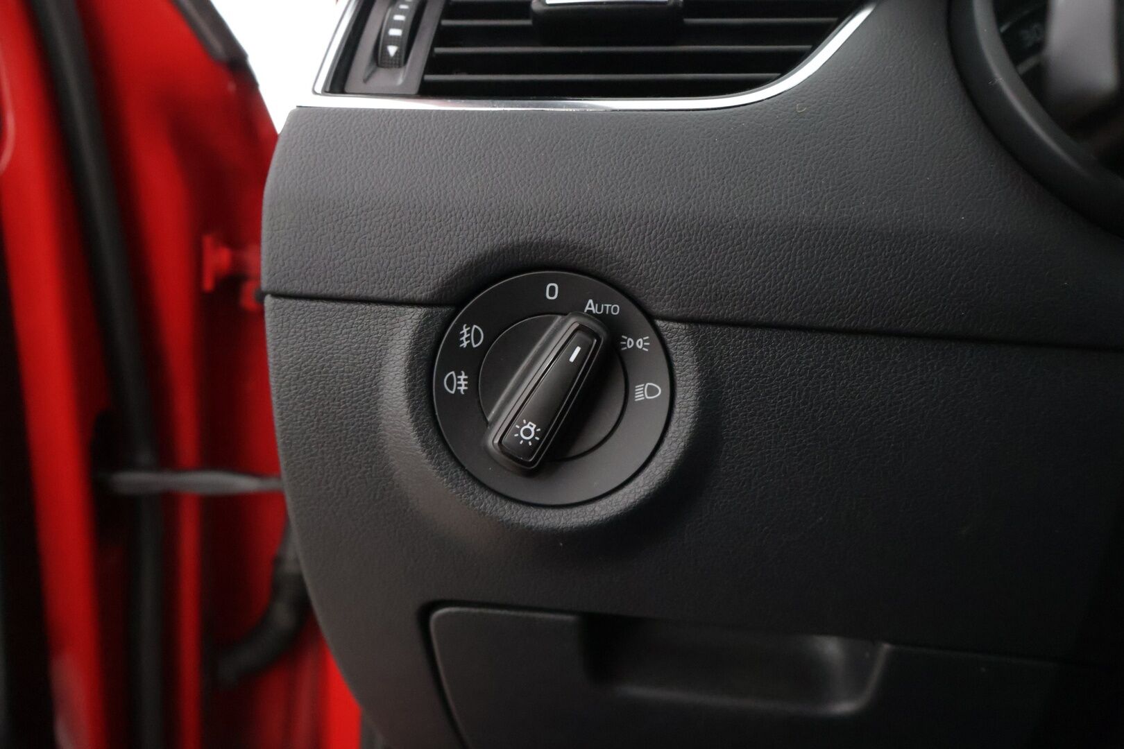 Skoda Octavia 2015 Combi 2,0 TSI RS DSG Autom. * / Adapt. vakkari / Sähkökontti / Suomi-auto / Webasto / * - Todella näyttävä webastollinen suomi - RS! 