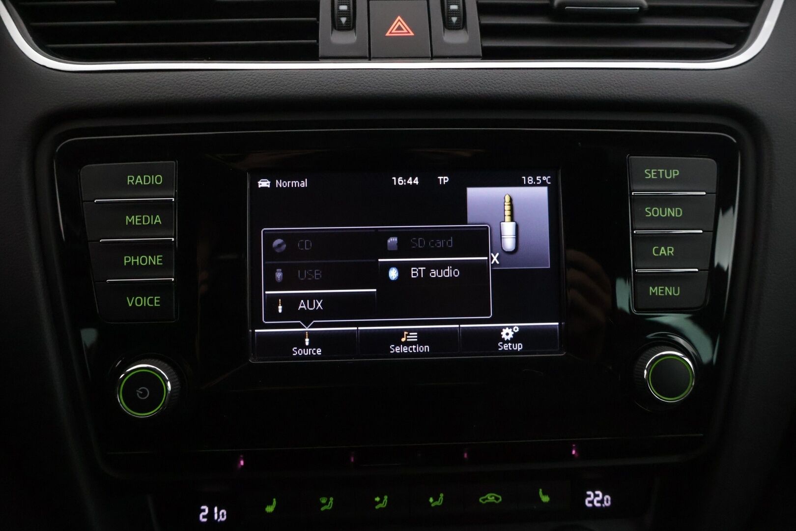 Skoda Octavia 2015 Combi 2,0 TSI RS DSG Autom. * / Adapt. vakkari / Sähkökontti / Suomi-auto / Webasto / * - Todella näyttävä webastollinen suomi - RS! 