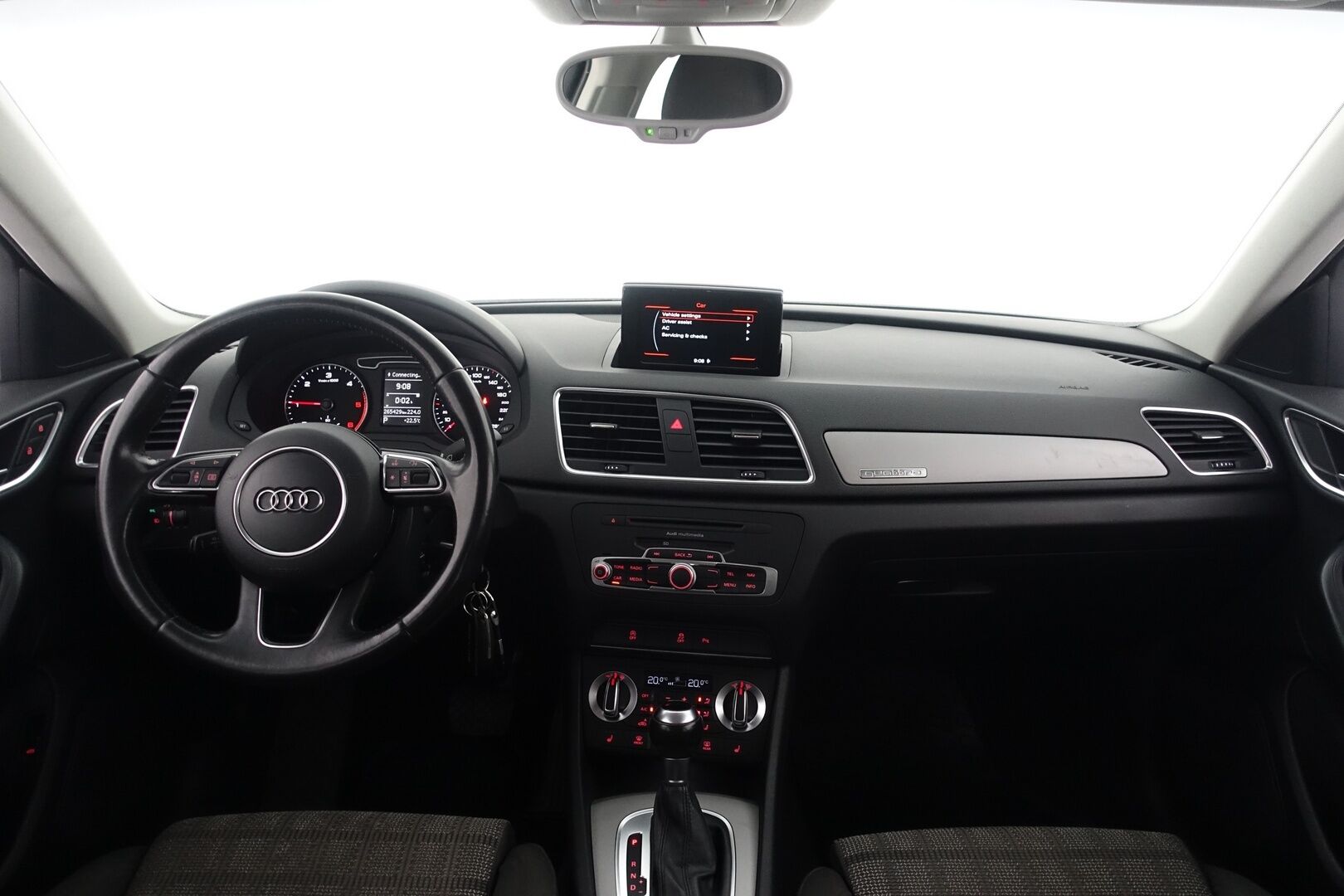 Audi Q3 2014 Business II 2,0 TDI 103 kW quattro S tronic - | Sporttipenkit | Koukku | Xenon | P.tutkat | Bluetooth | Sähk. takaluukku | Vakkari | Aut. ilmastointi | 2x renkaat aluin | Suomiauto | 