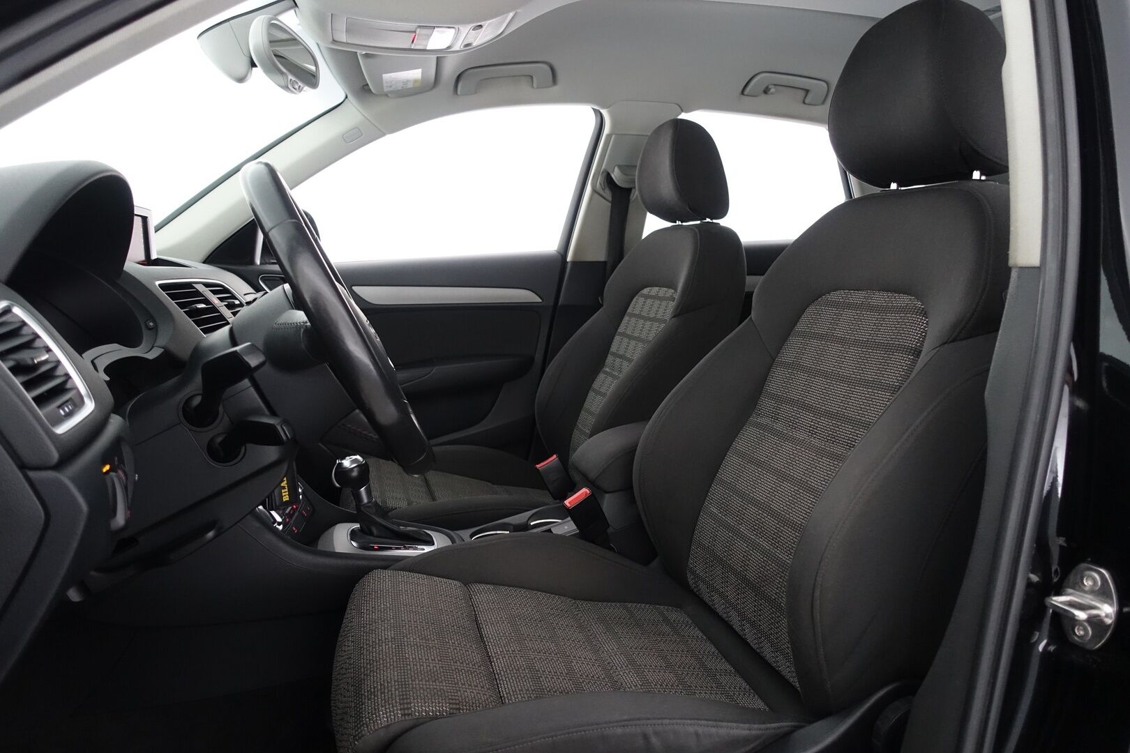Audi Q3 2014 Business II 2,0 TDI 103 kW quattro S tronic - | Sporttipenkit | Koukku | Xenon | P.tutkat | Bluetooth | Sähk. takaluukku | Vakkari | Aut. ilmastointi | 2x renkaat aluin | Suomiauto | 