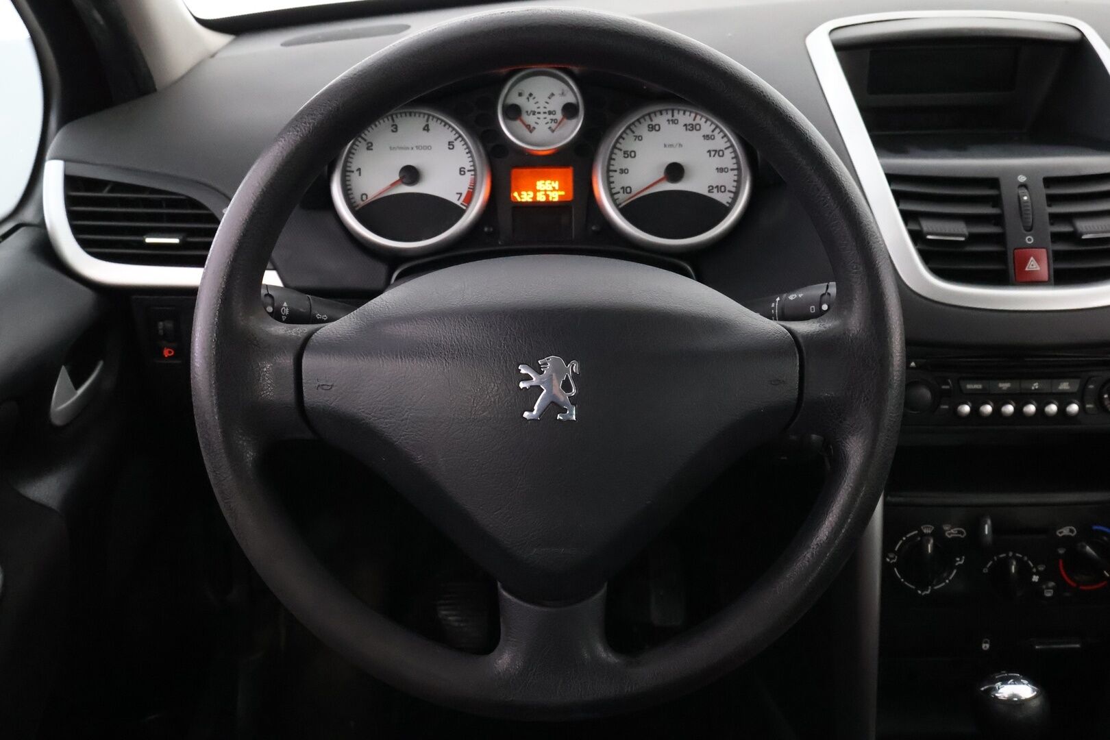 Peugeot 207 2006 MYYDÄÄN HUUTOKAUPAT.COM! - MYYDÄÄNHUUTOKAUPAT.COM 