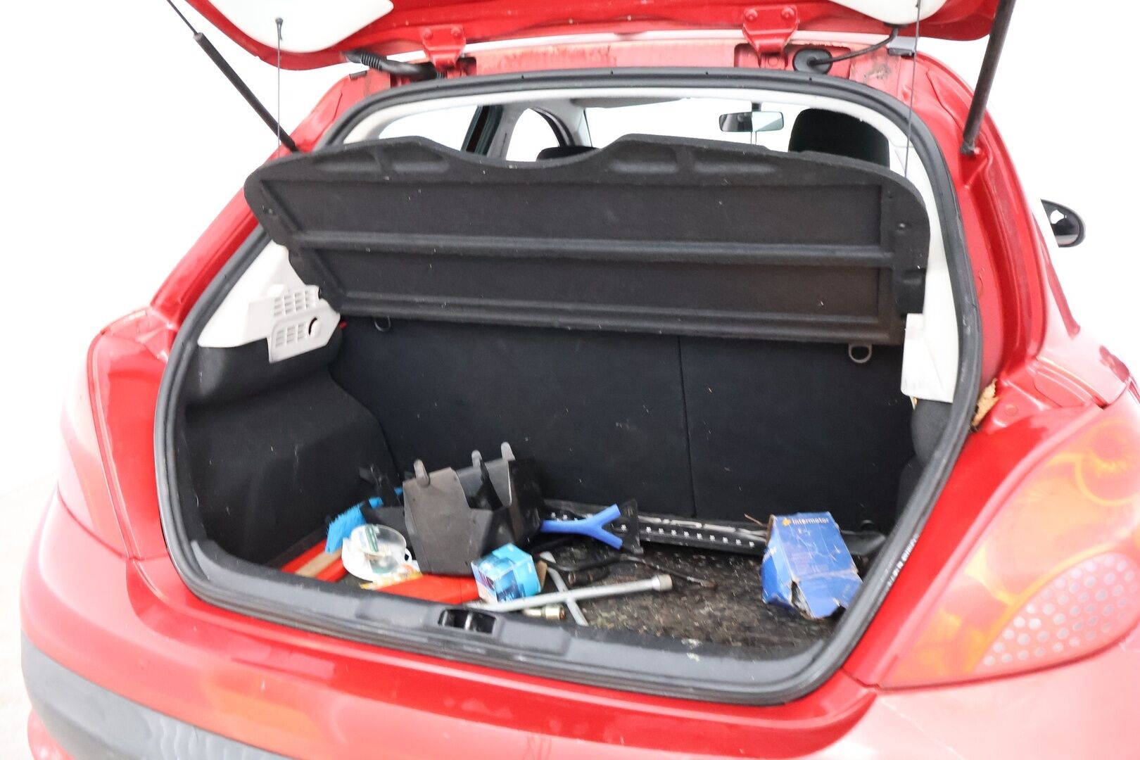 Peugeot 207 2006 MYYDÄÄN HUUTOKAUPAT.COM! - MYYDÄÄNHUUTOKAUPAT.COM 