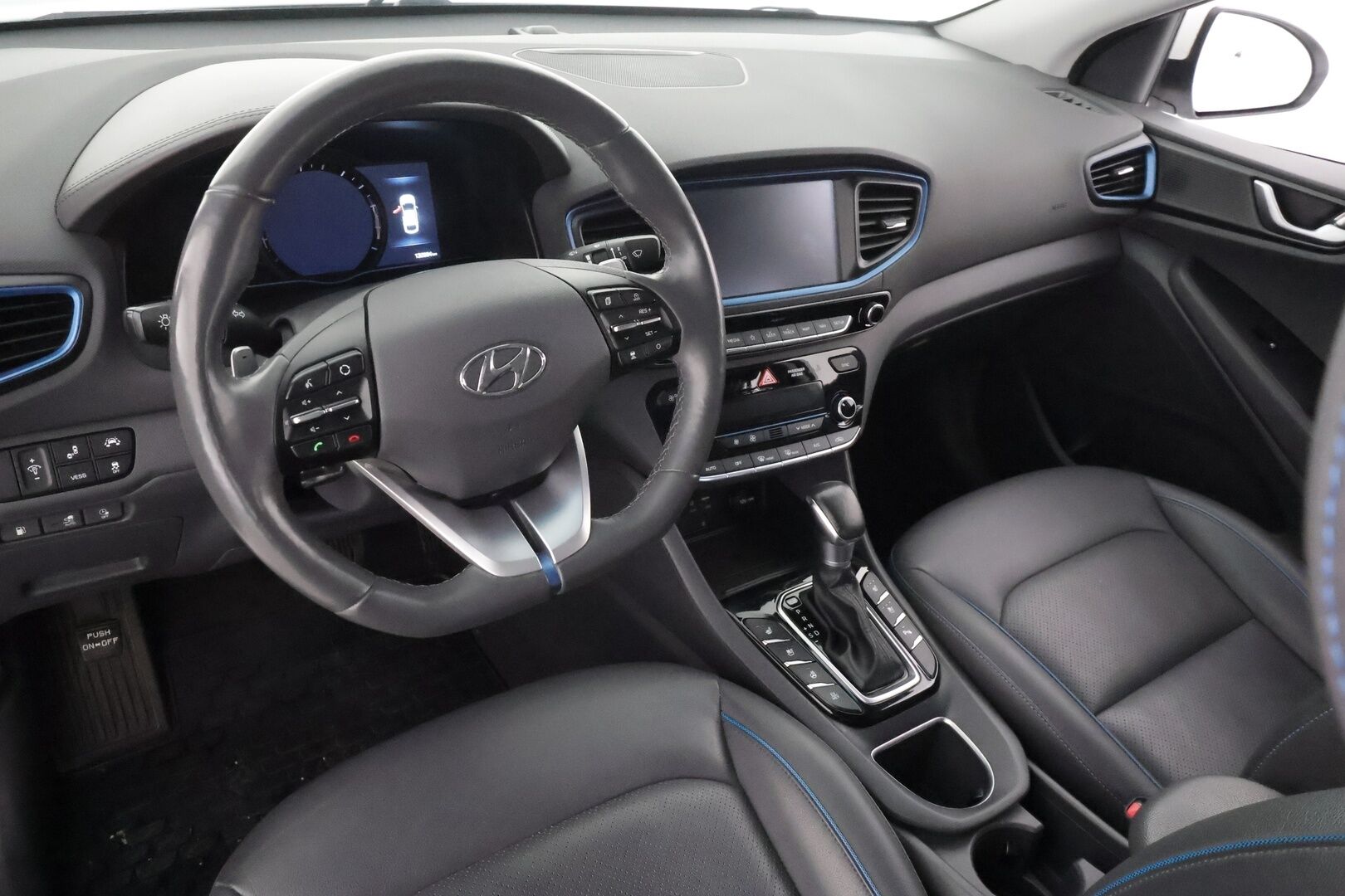 Hyundai IONIQ plug-in 2018 DCT Style - | SCC | Lohko | P.Kamera | Muistipenkki | LED | Ilmastoidut Nahat | Keyless | Apple&Android | Suomi-auto | Kahdet Renkaat |