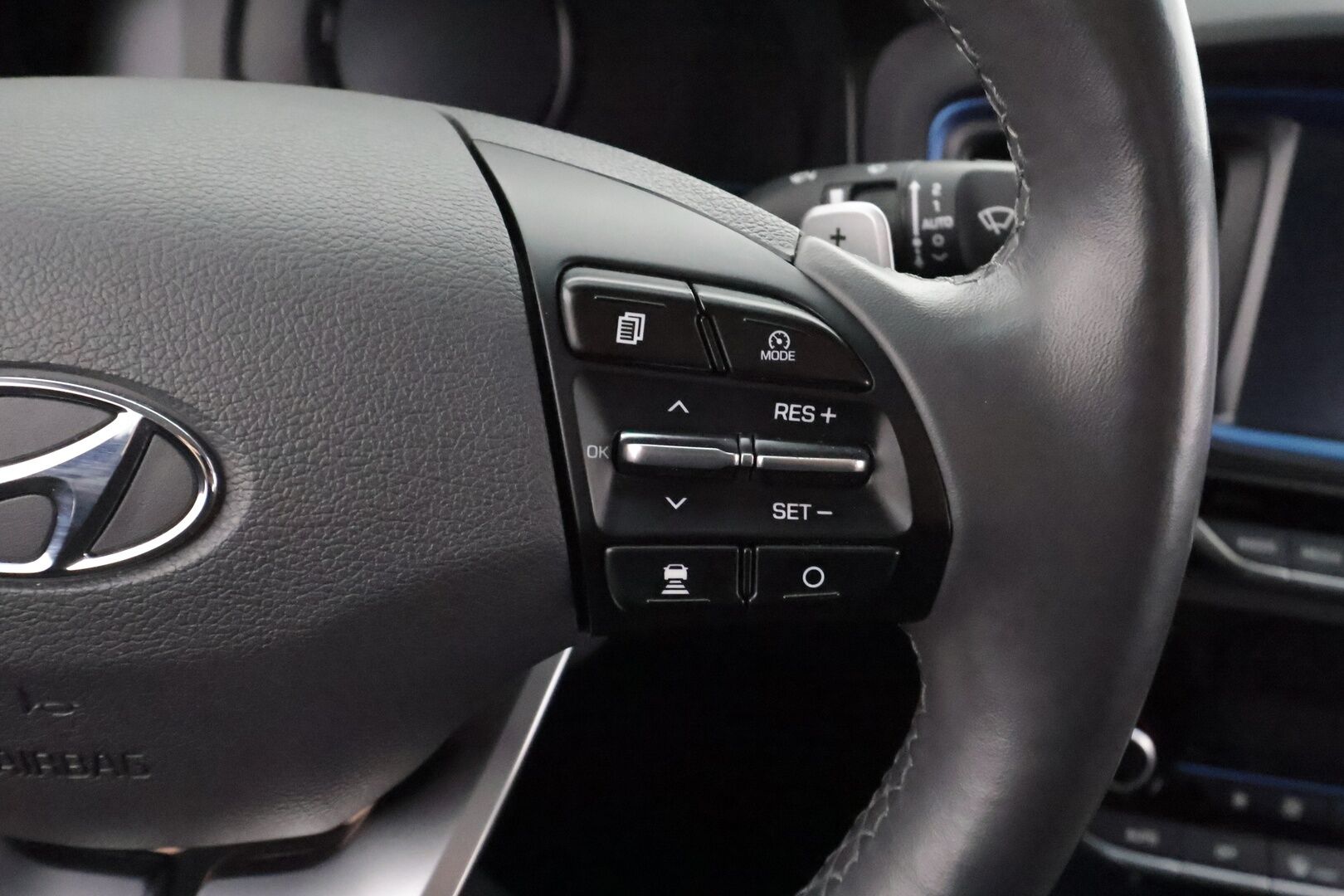Hyundai IONIQ plug-in 2018 DCT Style - | SCC | Lohko | P.Kamera | Muistipenkki | LED | Ilmastoidut Nahat | Keyless | Apple&Android | Suomi-auto | Kahdet Renkaat |