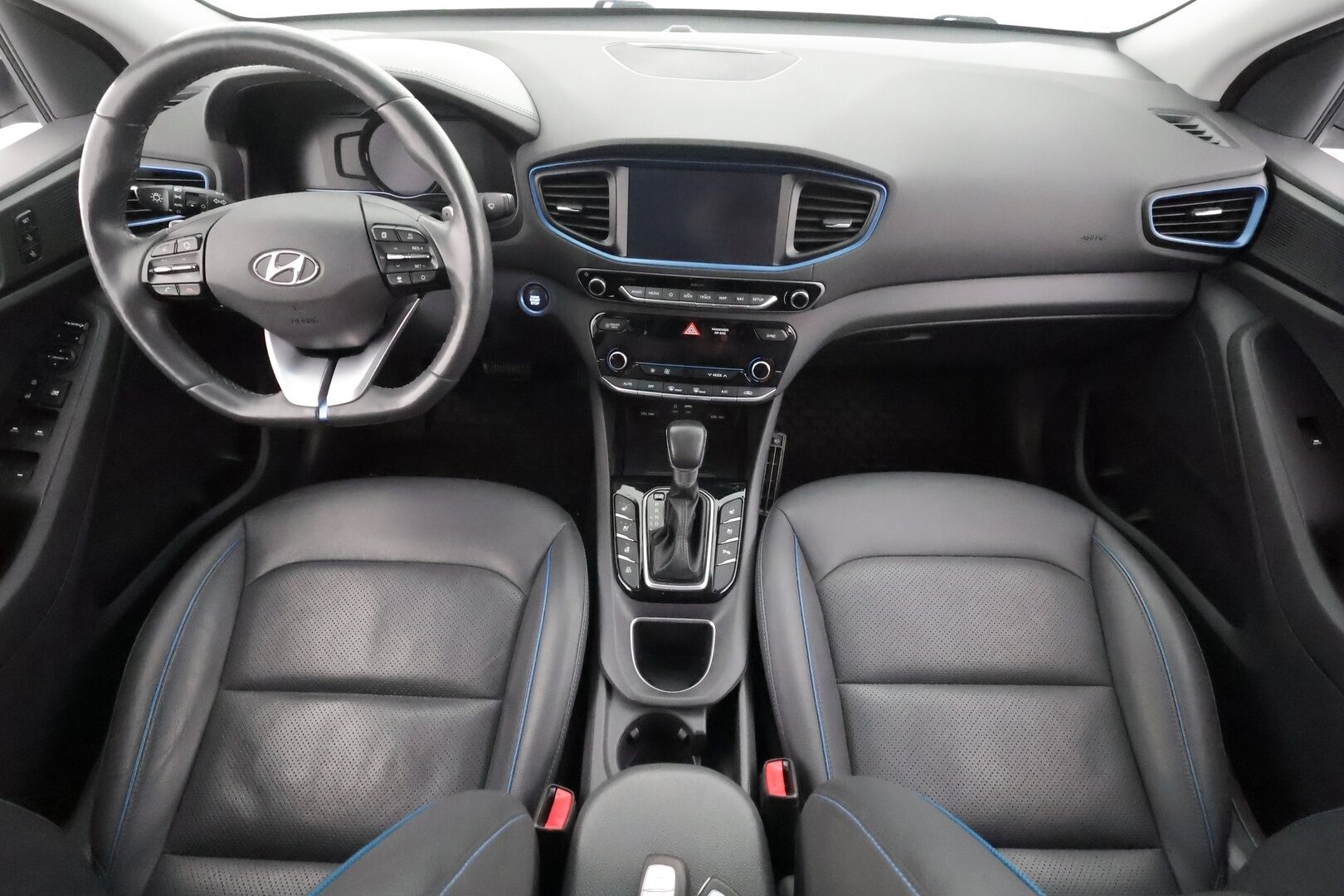 Hyundai IONIQ plug-in 2018 DCT Style - | SCC | Lohko | P.Kamera | Muistipenkki | LED | Ilmastoidut Nahat | Keyless | Apple&Android | Suomi-auto | Kahdet Renkaat |