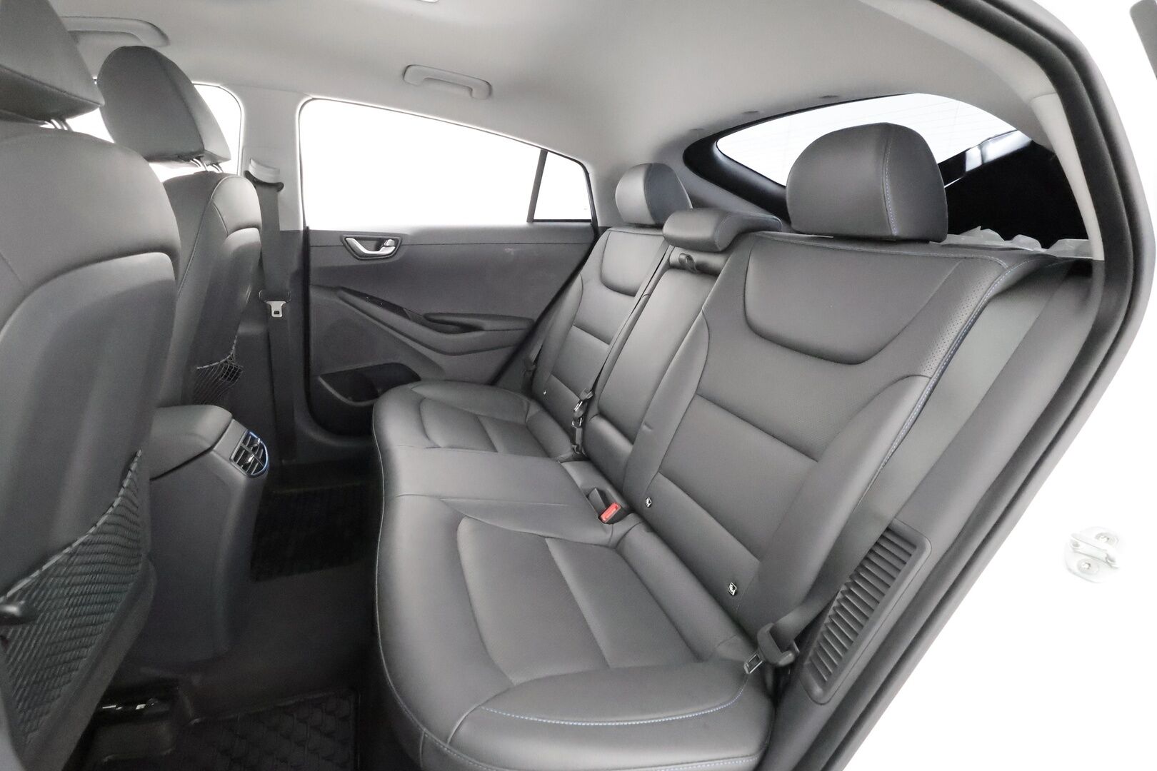 Hyundai IONIQ plug-in 2018 DCT Style - | SCC | Lohko | P.Kamera | Muistipenkki | LED | Ilmastoidut Nahat | Keyless | Apple&Android | Suomi-auto | Kahdet Renkaat |