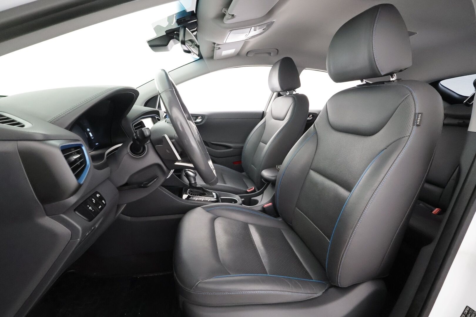 Hyundai IONIQ plug-in 2018 DCT Style - | SCC | Lohko | P.Kamera | Muistipenkki | LED | Ilmastoidut Nahat | Keyless | Apple&Android | Suomi-auto | Kahdet Renkaat |