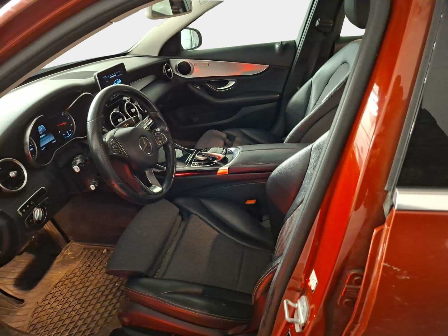 Mercedes-Benz C 2015 220 BlueTec T A Premium Business *Suomiauto / Distronic+ / Panoraama / Airmatic / Vetokoukku / Ohjausavustin * - *Mukavasti varusteltu! / Lohkolämmitin / Blind Spot Assist / Tutkat / IHC+ / Sähkökontti * - HULLUT JOULUT KORKOTARJOUS 2,49% 