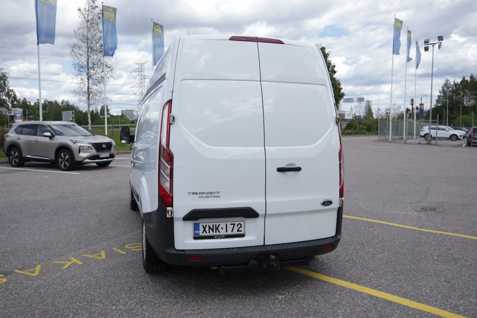 Ford Transit Custom 2014 310 2,2TDCi 100 hv Trend M6 Van N1 L2H2 FWD - | Webasto! | Koukku! | Parketti-Lattia! | 2x Renkaat! | Huippu Yksillö! |