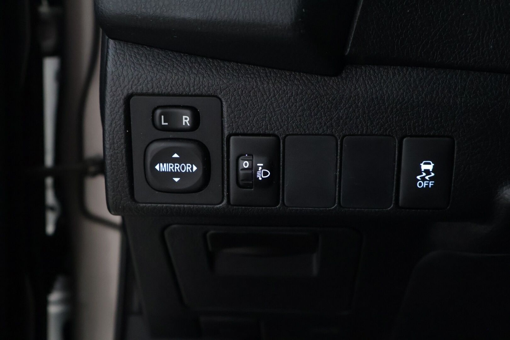 Toyota Corolla 2014 1,6 Valvematic Active Multidrive S *Suomi-auto / Lohkolämmitin / Vakkari* - HULLUT AVAJAISHULINAT KORKOTARJOUS 3,29 %