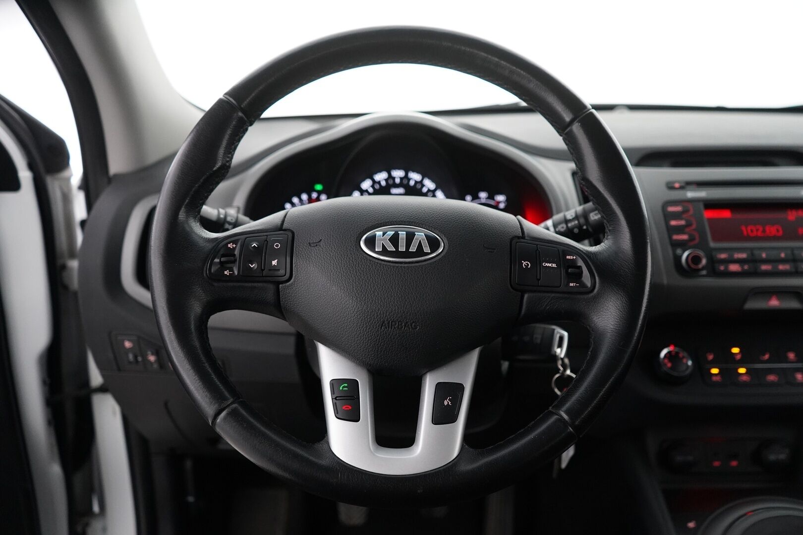 Kia Sportage 2014 1,6 ISG Urban LX EcoDynamics - Vetokoukku / Suomi-auto / Vakionopeudensäädin / Bluetooth 