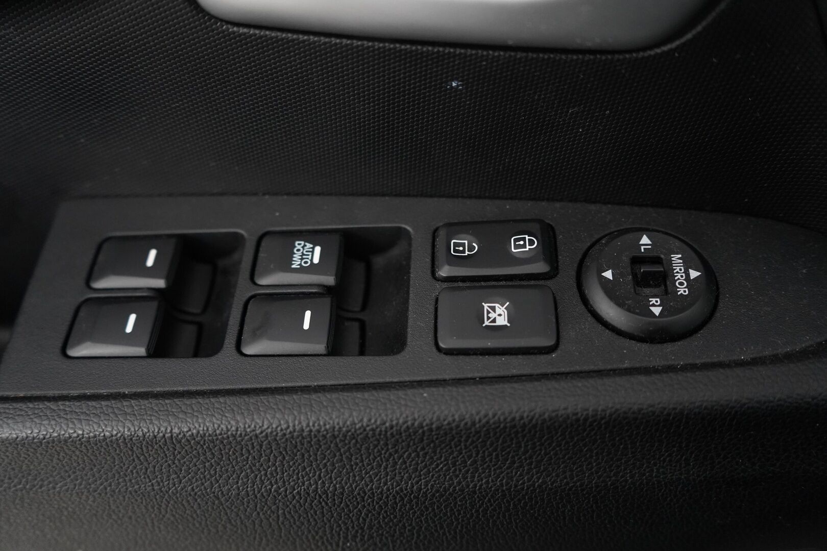 Kia Sportage 2014 1,6 ISG Urban LX EcoDynamics - Vetokoukku / Suomi-auto / Vakionopeudensäädin / Bluetooth 