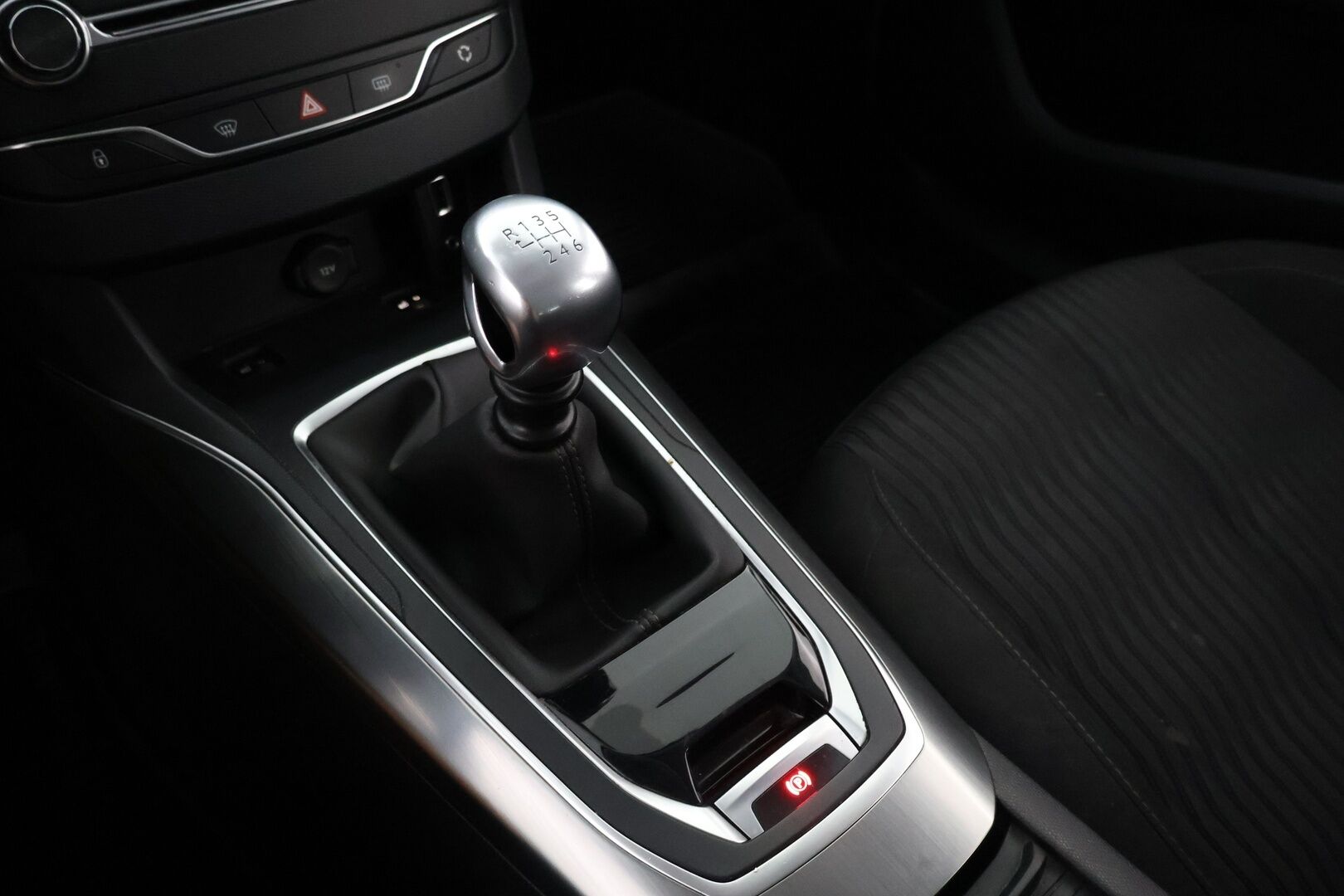 Peugeot 308 2014 SW Active BlueHDi 150 - MYYDÄÄN HUUTOKAUPAT.COM!