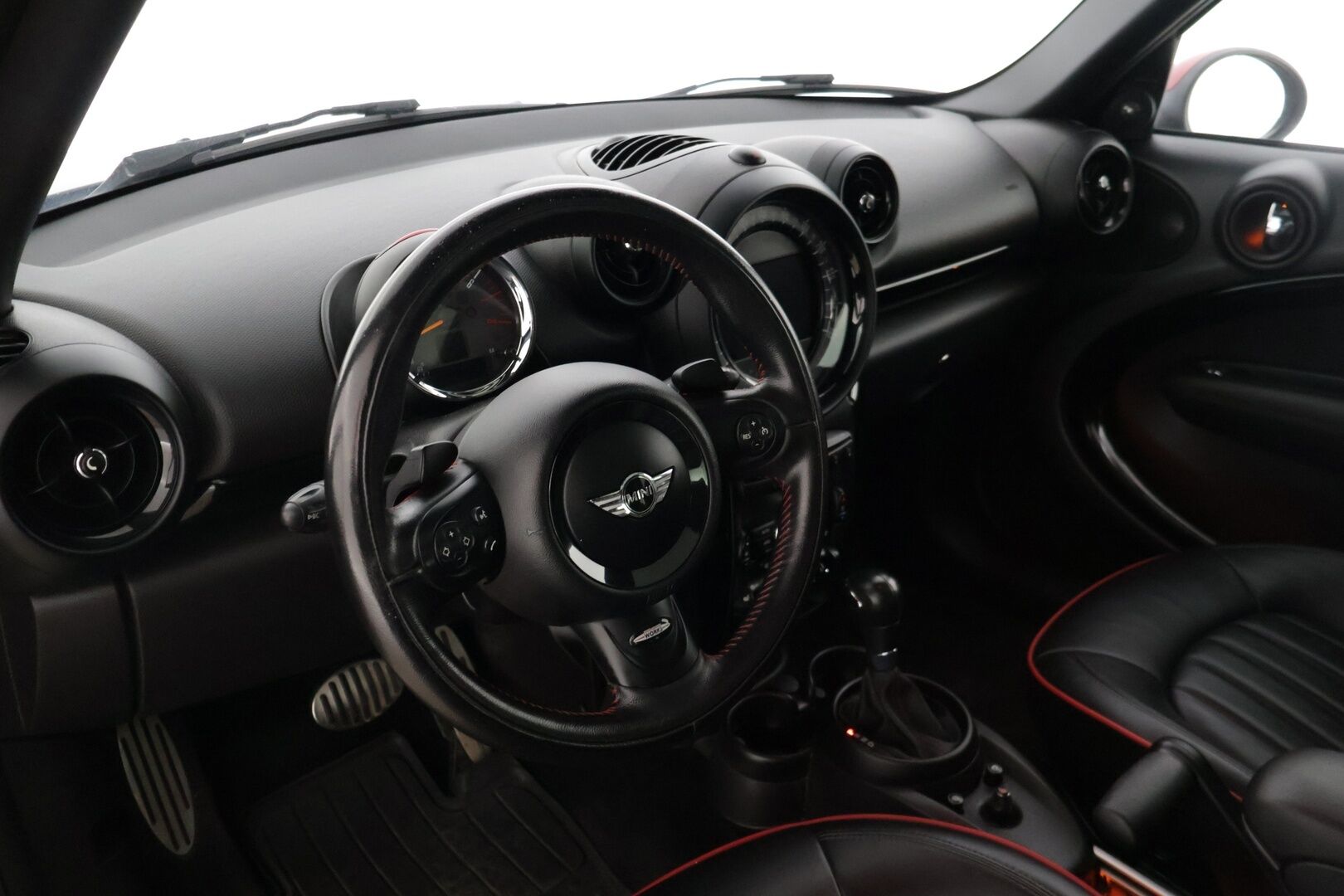 MINI Countryman 2015 John Cooper Works ALL4 A Sport Lane* Harman/Kardon / Nahkapenkit / Panorama / Musta sisäkatto * - * Sporttinen neliveto JCW Mini todella hyvällä huoltohistorialla! Ketju vaihdettu ennakoivasti! *