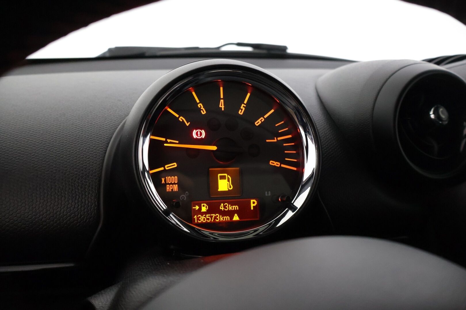 MINI Countryman 2015 John Cooper Works ALL4 A Sport Lane* Harman/Kardon / Nahkapenkit / Panorama / Musta sisäkatto * - * Sporttinen neliveto JCW Mini todella hyvällä huoltohistorialla! Ketju vaihdettu ennakoivasti! *