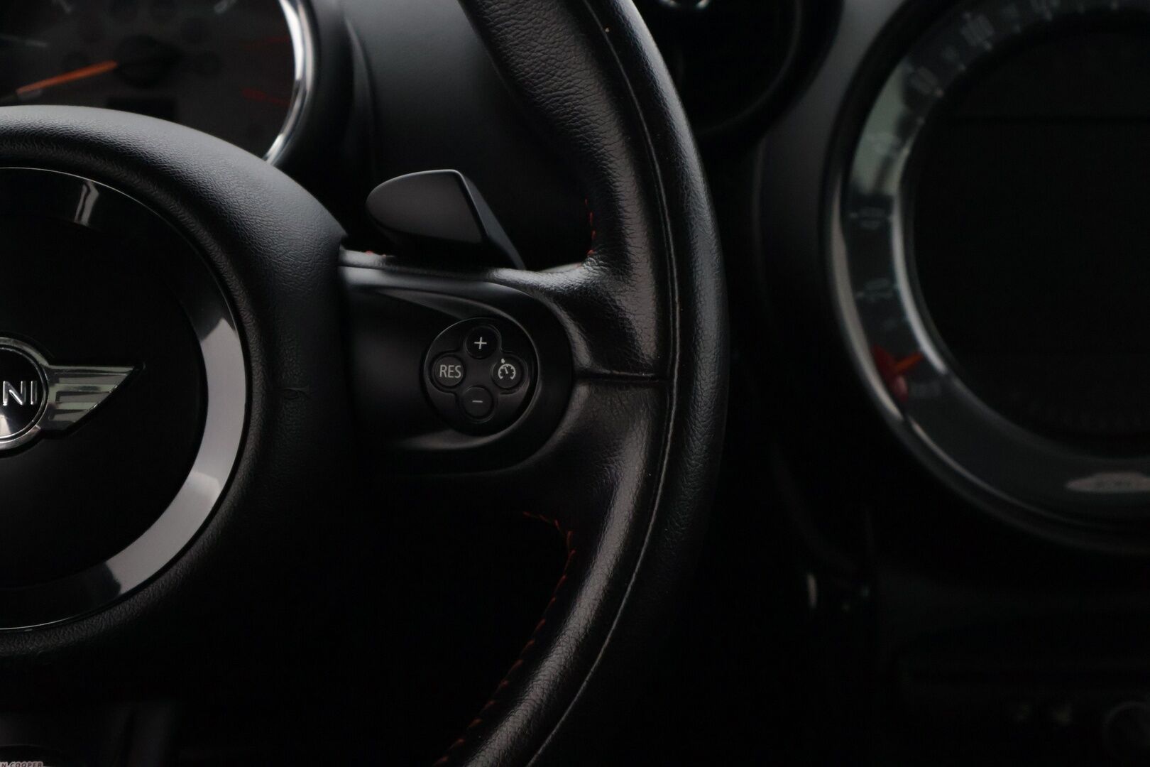 MINI Countryman 2015 John Cooper Works ALL4 A Sport Lane* Harman/Kardon / Nahkapenkit / Panorama / Musta sisäkatto * - * Sporttinen neliveto JCW Mini todella hyvällä huoltohistorialla! Ketju vaihdettu ennakoivasti! *