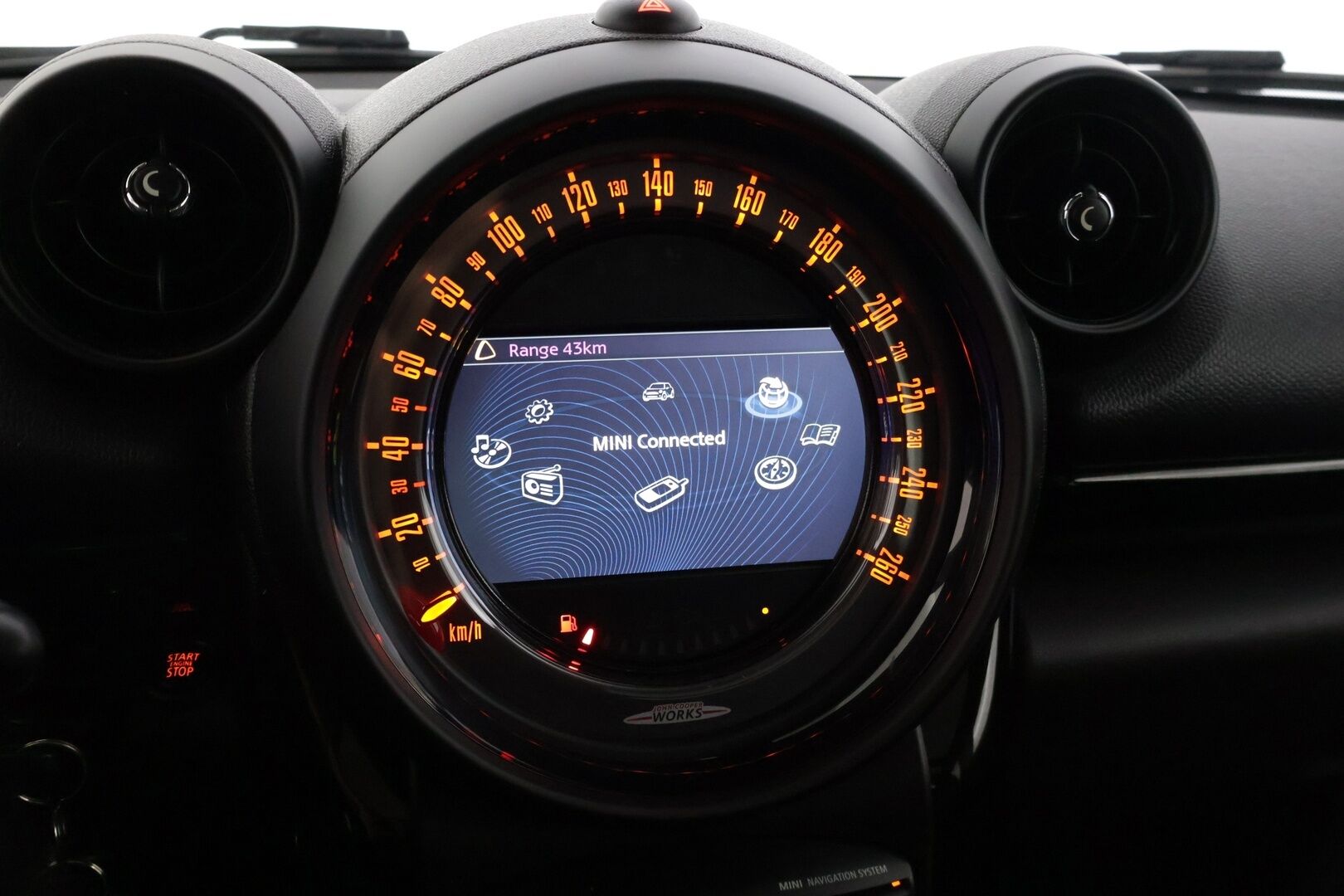MINI Countryman 2015 John Cooper Works ALL4 A Sport Lane* Harman/Kardon / Nahkapenkit / Panorama / Musta sisäkatto * - * Sporttinen neliveto JCW Mini todella hyvällä huoltohistorialla! Ketju vaihdettu ennakoivasti! *