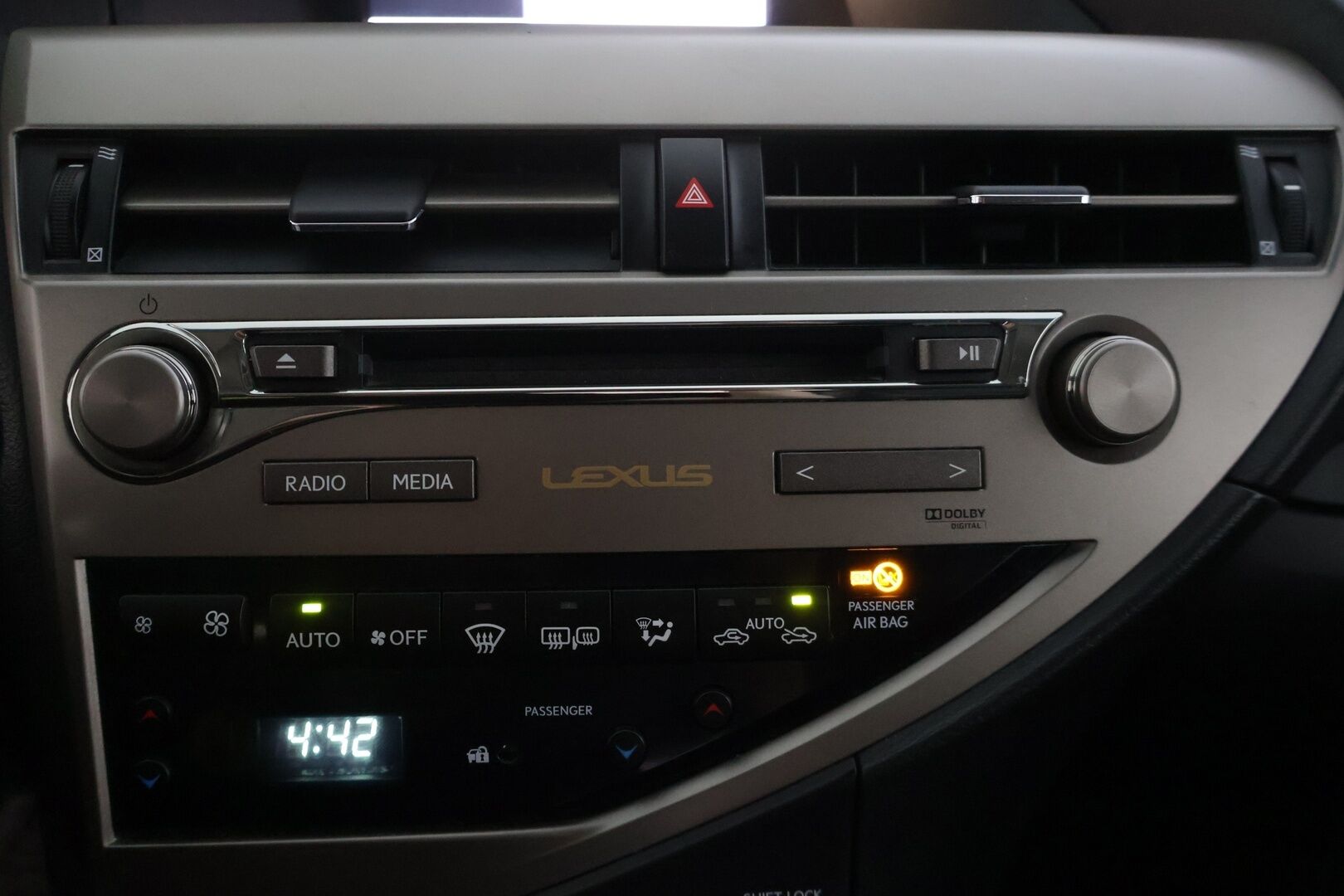 Lexus RX 2013 450h Hybrid 4WD A - | Facelift | Keyless-Go | Lohkolämmitin | P.kamera | Muistipenkki | Bluetooth-audio | Vetokoukku | 
