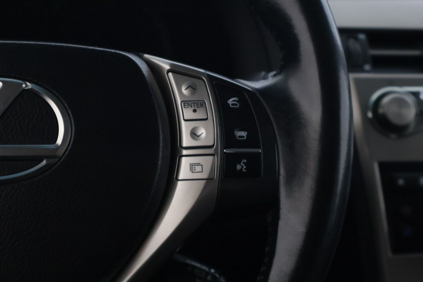 Lexus RX 2013 450h Hybrid 4WD A - | Facelift | Keyless-Go | Lohkolämmitin | P.kamera | Muistipenkki | Bluetooth-audio | Vetokoukku | 