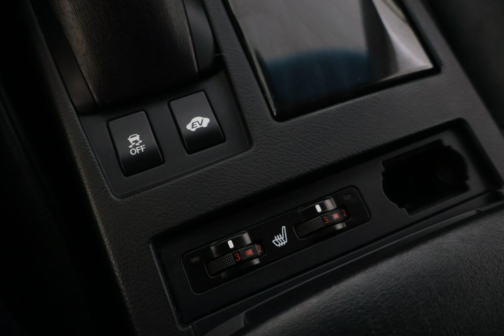 Lexus RX 2013 450h Hybrid 4WD A - | Facelift | Keyless-Go | Lohkolämmitin | P.kamera | Muistipenkki | Bluetooth-audio | Vetokoukku | 