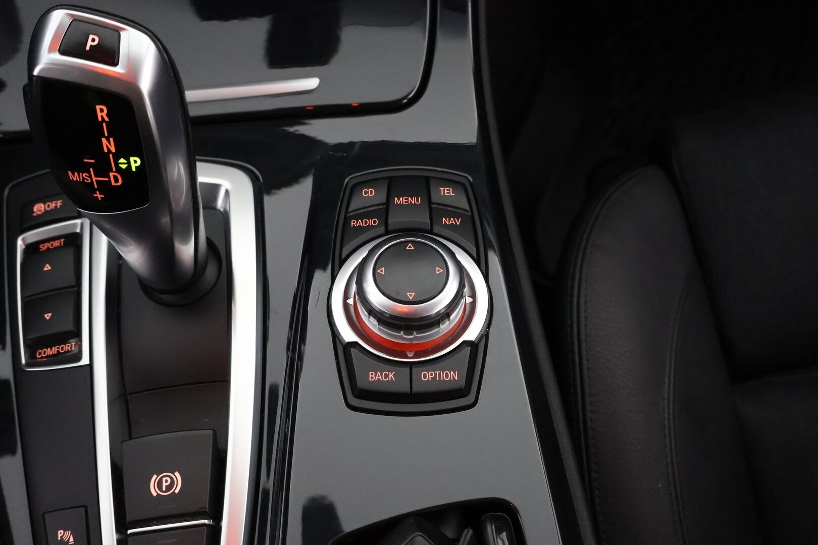 BMW 520 2012 d aut TwinPower Turbo F10 Sedan - Webasto / Nelipyöräohjaus / HiFi / Professional Navi / Muistipenkki / Sporttipenkit / Poikkeukselliset Varusteet! - Osta nyt, maksa vasta ensi vuonna