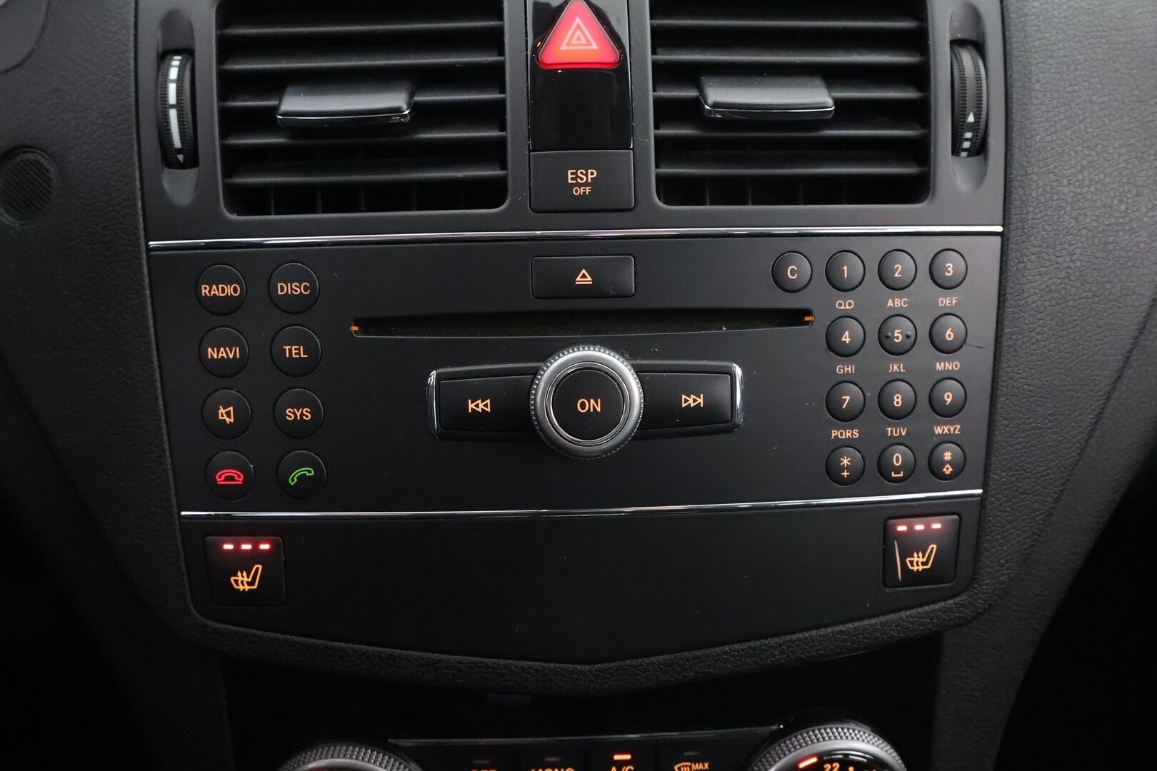 Mercedes-Benz C 2009 200 CDI T Avantgarde * Vakkari / Xenon / Lohko & Sisäpistoke / Vetokoukku * - Harvinaisen siisti / 2x Fiksut renkaat alkuperäisvantein / Juuri tullut Tampereelle!