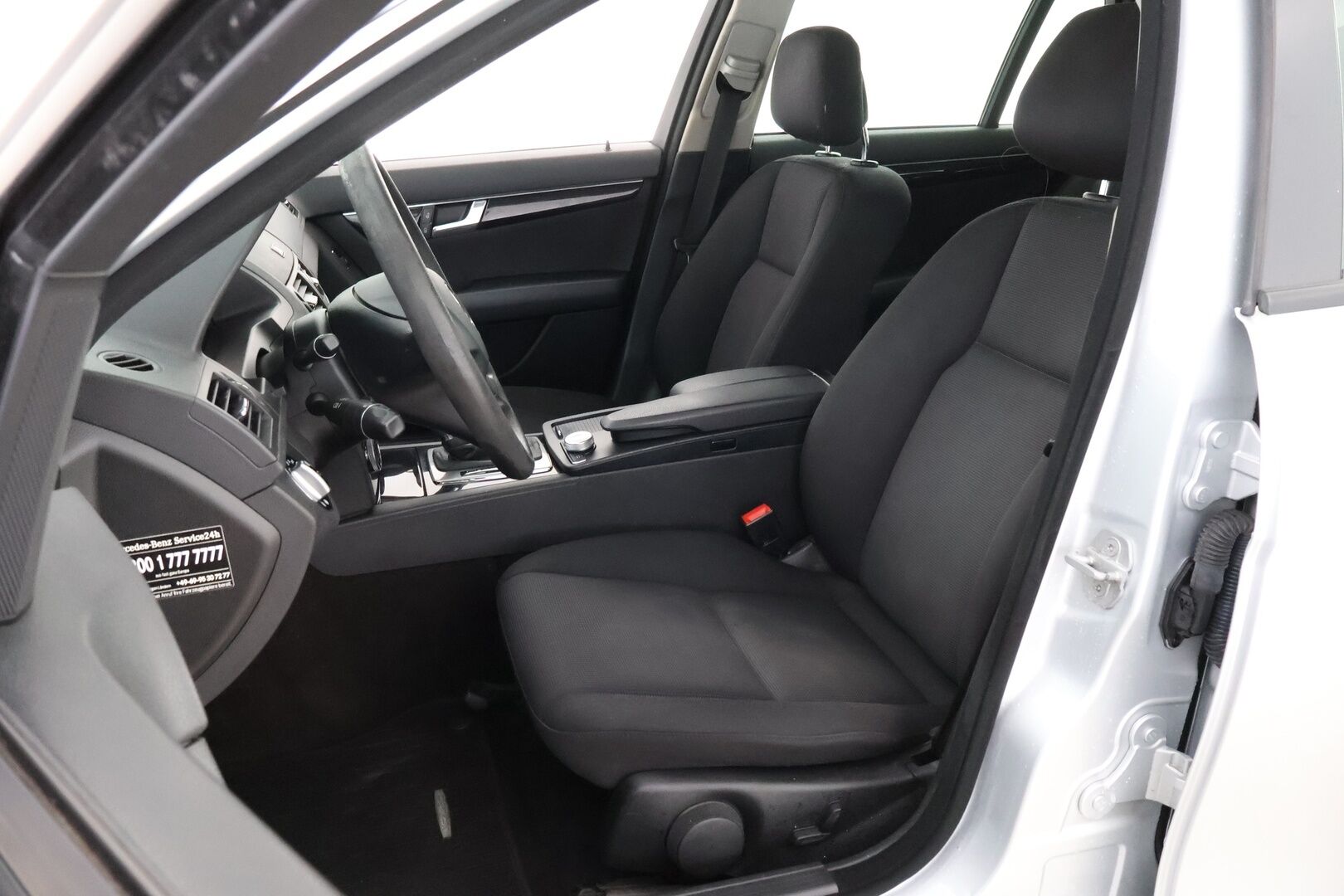 Mercedes-Benz C 2009 200 CDI T Avantgarde * Vakkari / Xenon / Lohko & Sisäpistoke / Vetokoukku * - Harvinaisen siisti / 2x Fiksut renkaat alkuperäisvantein / Juuri tullut Tampereelle!