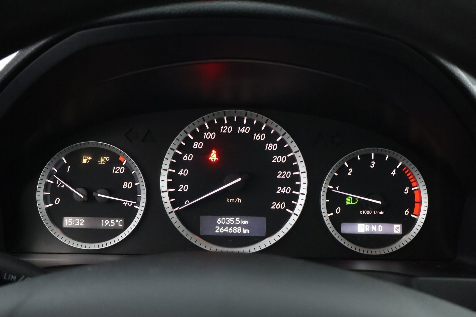 Mercedes-Benz C 2009 200 CDI T Avantgarde * Vakkari / Xenon / Lohko & Sisäpistoke / Vetokoukku * - Harvinaisen siisti / 2x Fiksut renkaat alkuperäisvantein / Juuri tullut Tampereelle!