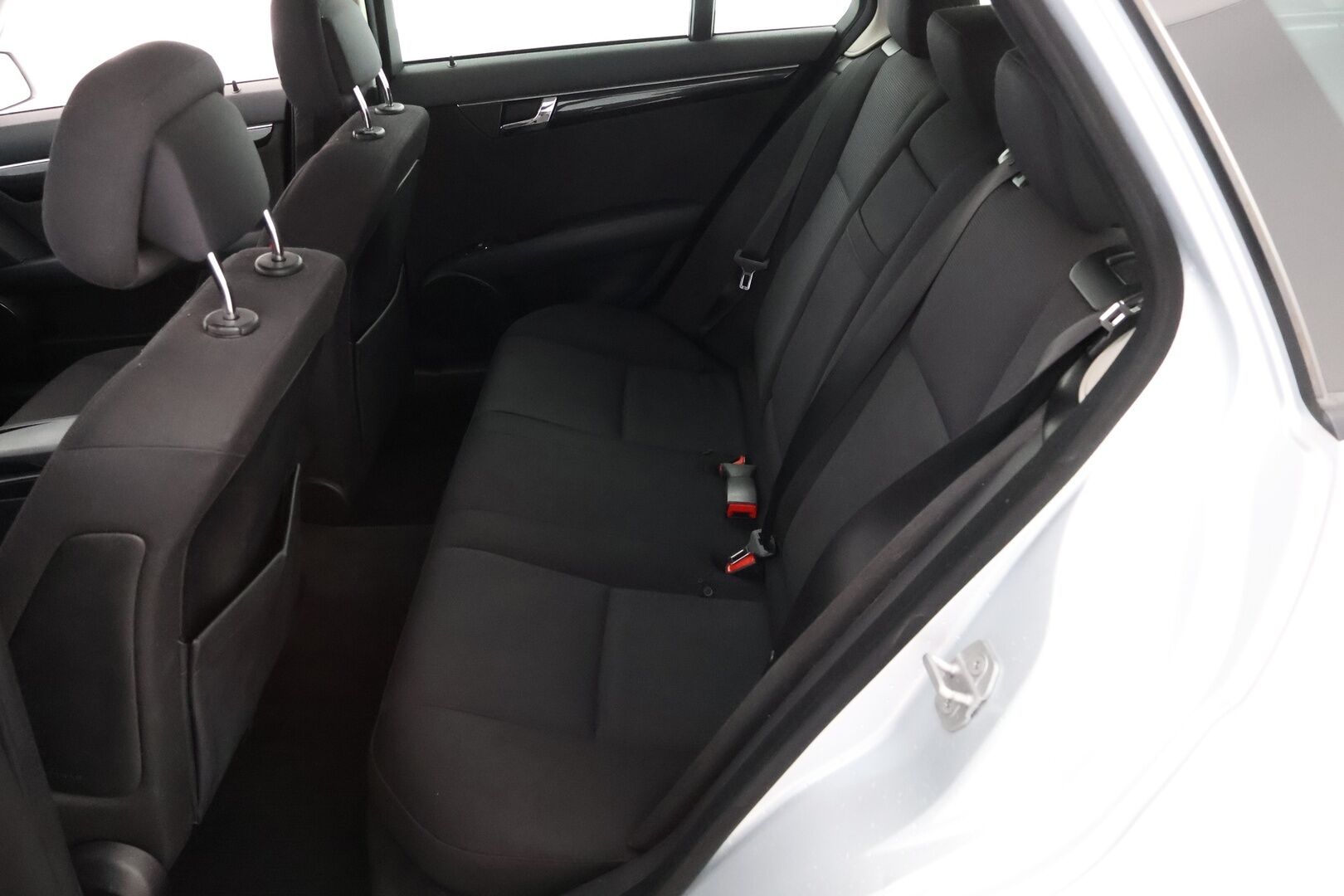 Mercedes-Benz C 2009 200 CDI T Avantgarde * Vakkari / Xenon / Lohko & Sisäpistoke / Vetokoukku * - Harvinaisen siisti / 2x Fiksut renkaat alkuperäisvantein / Juuri tullut Tampereelle!