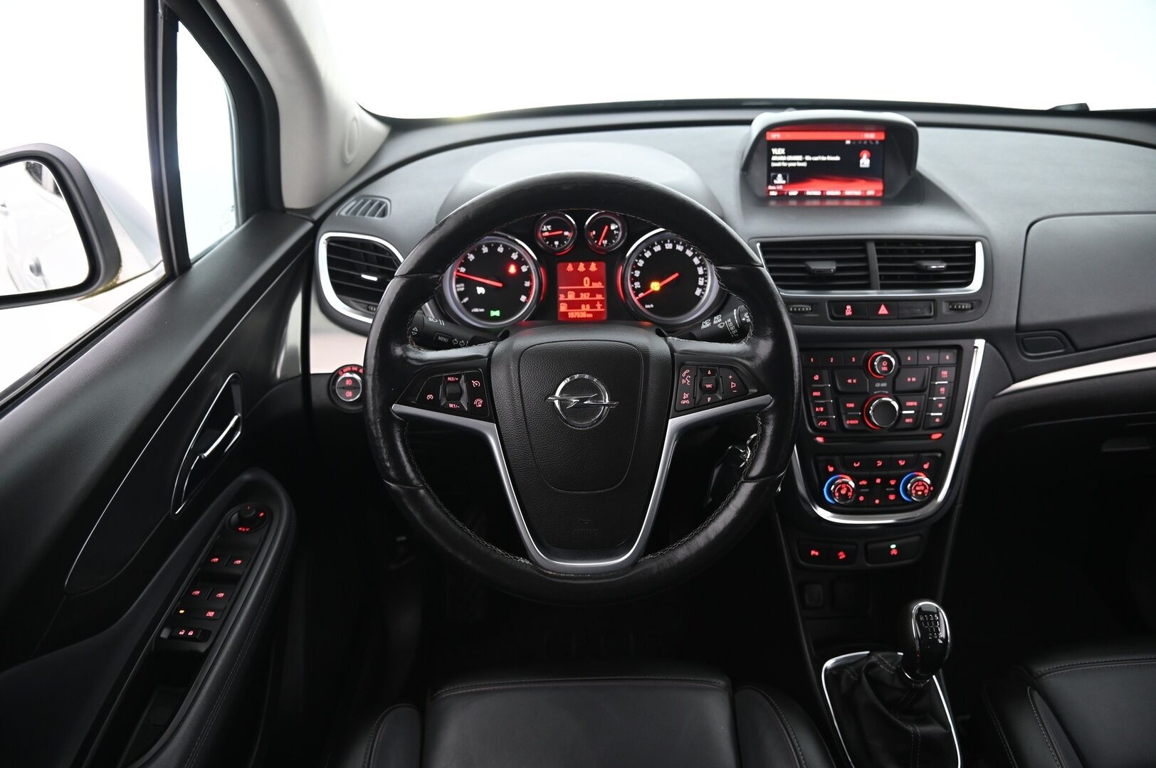 Opel Mokka 2016 5-ov Cosmo 1,4 Turbo Start/Stop 4x4 103kW MT6 *Webasto / Vetokoukku / Nahkasisusta / P.kamera* - *2x alumiinivanteet / Vakkari / Ratinlämmitin*