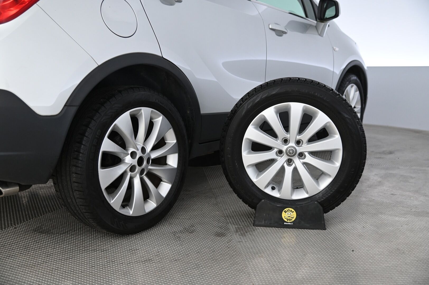 Opel Mokka 2016 5-ov Cosmo 1,4 Turbo Start/Stop 4x4 103kW MT6 *Webasto / Vetokoukku / Nahkasisusta / P.kamera* - *2x alumiinivanteet / Vakkari / Ratinlämmitin*