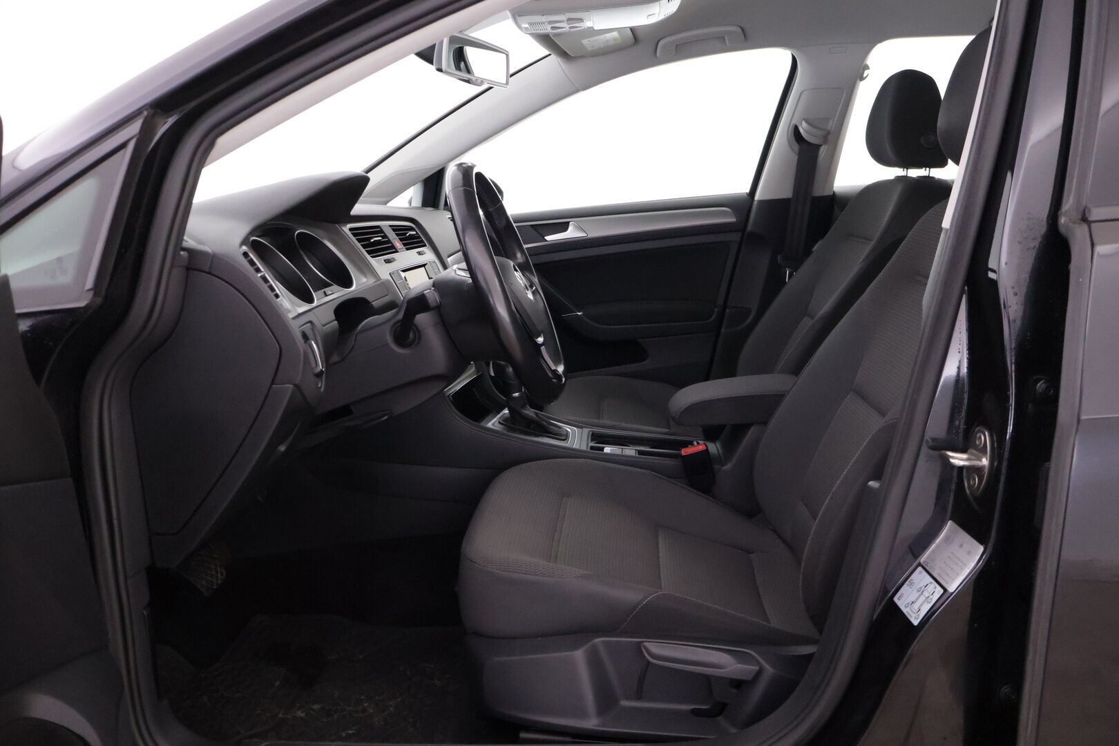 Volkswagen Golf 2016 Comfortline 1,0 TSI 85 kW (115 hv) Bluemotion DSG-automaatti - | Ilmastointi | Vakkari | Bluetooth | Lohko+ sisätilanlämmitin | - KORKO VAIN 3,99 %