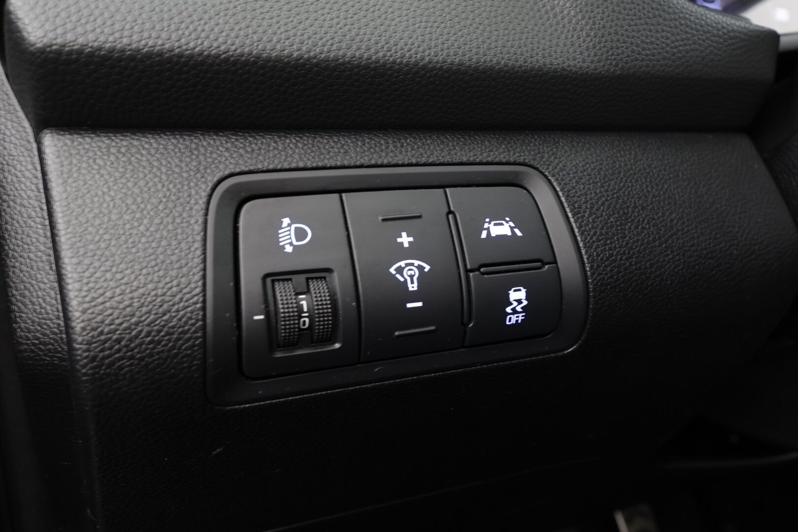 Hyundai i20 Active Cross 2019 1,0 T-GDI 100 hv 7-DCT W Comfort * Suomi-auto / Vakkari / P.kamera / Ratinlämmitin / 2xRenkaat * - Merkkihuollettu