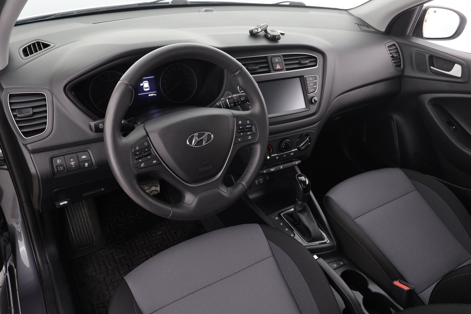 Hyundai i20 Active Cross 2019 1,0 T-GDI 100 hv 7-DCT W Comfort * Suomi-auto / Vakkari / P.kamera / Ratinlämmitin / 2xRenkaat * - Merkkihuollettu