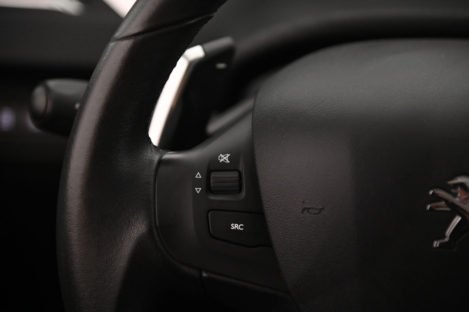Peugeot 208 2017 Style VTi - Erikoisväri! | Vakkari | BT | Suomi-auto | 2x Renkaat&alumiinivanteet