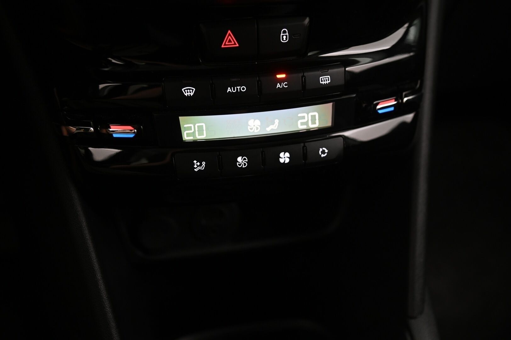 Peugeot 208 2017 Style VTi - Erikoisväri! | Vakkari | BT | Suomi-auto | 2x Renkaat&alumiinivanteet