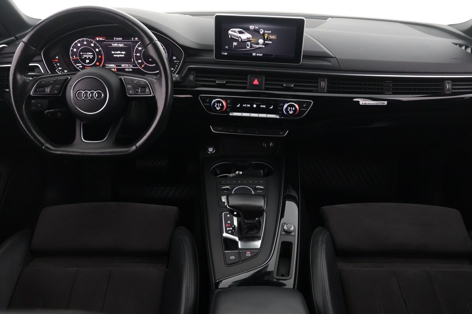Audi A4 2017 Avant Land of quattro Edition 2,0 TFSI 185 kW quattro S tronic - Suomi-auto / S-Line / Digimittaristo / Webasto / Navi / LED