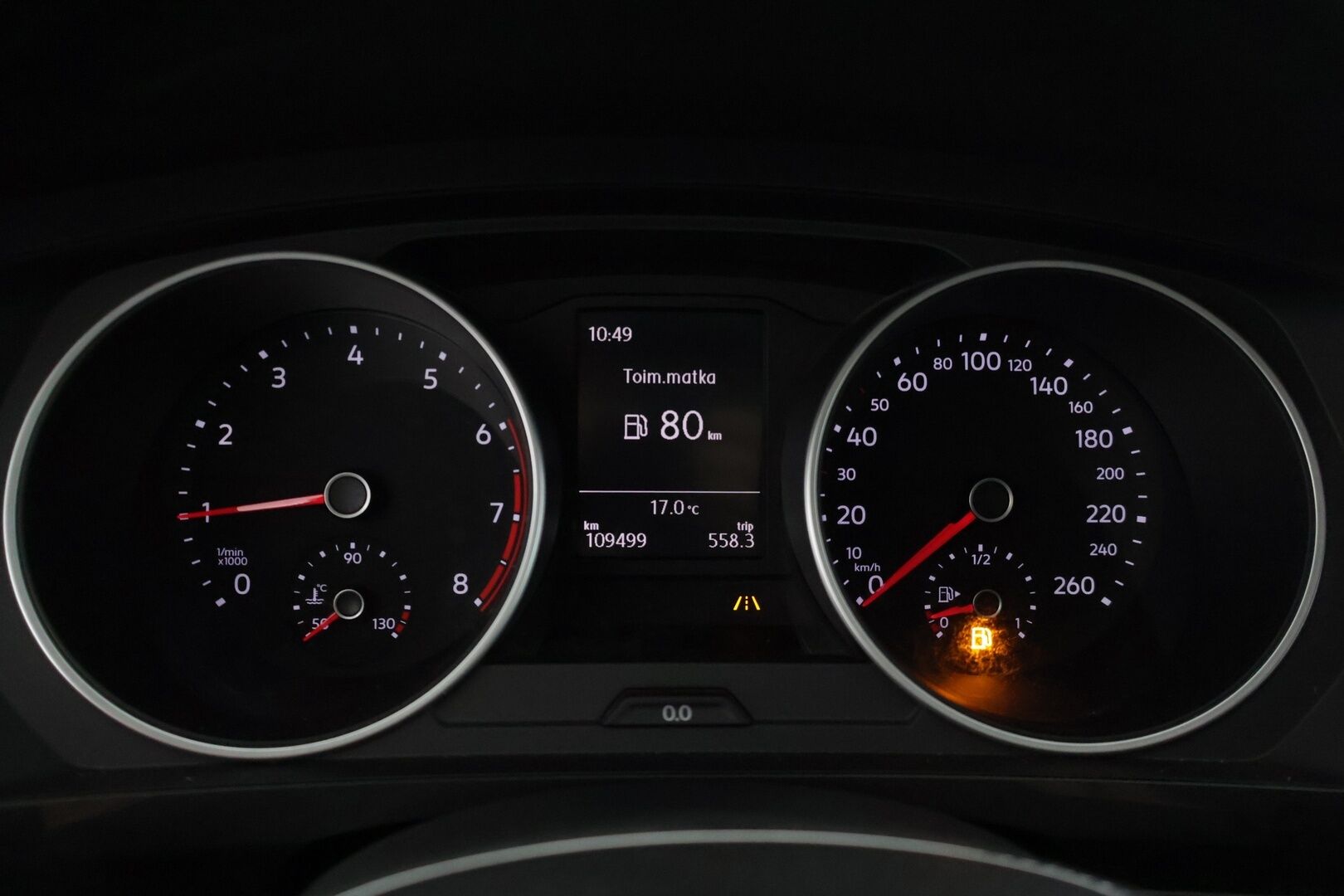 Volkswagen Tiguan 2017 Trendline 1,4 TSI 92 kW (125 hv)* Webasto / Tutkat eteen ja taakse / Apple&Android carplay / Kaistavahti * - *Jakohihna vaihdettu 8/23 / 2.om Suomi-auto / Merkkiliikkeen huoltohistoria / Juuri katsastettu *