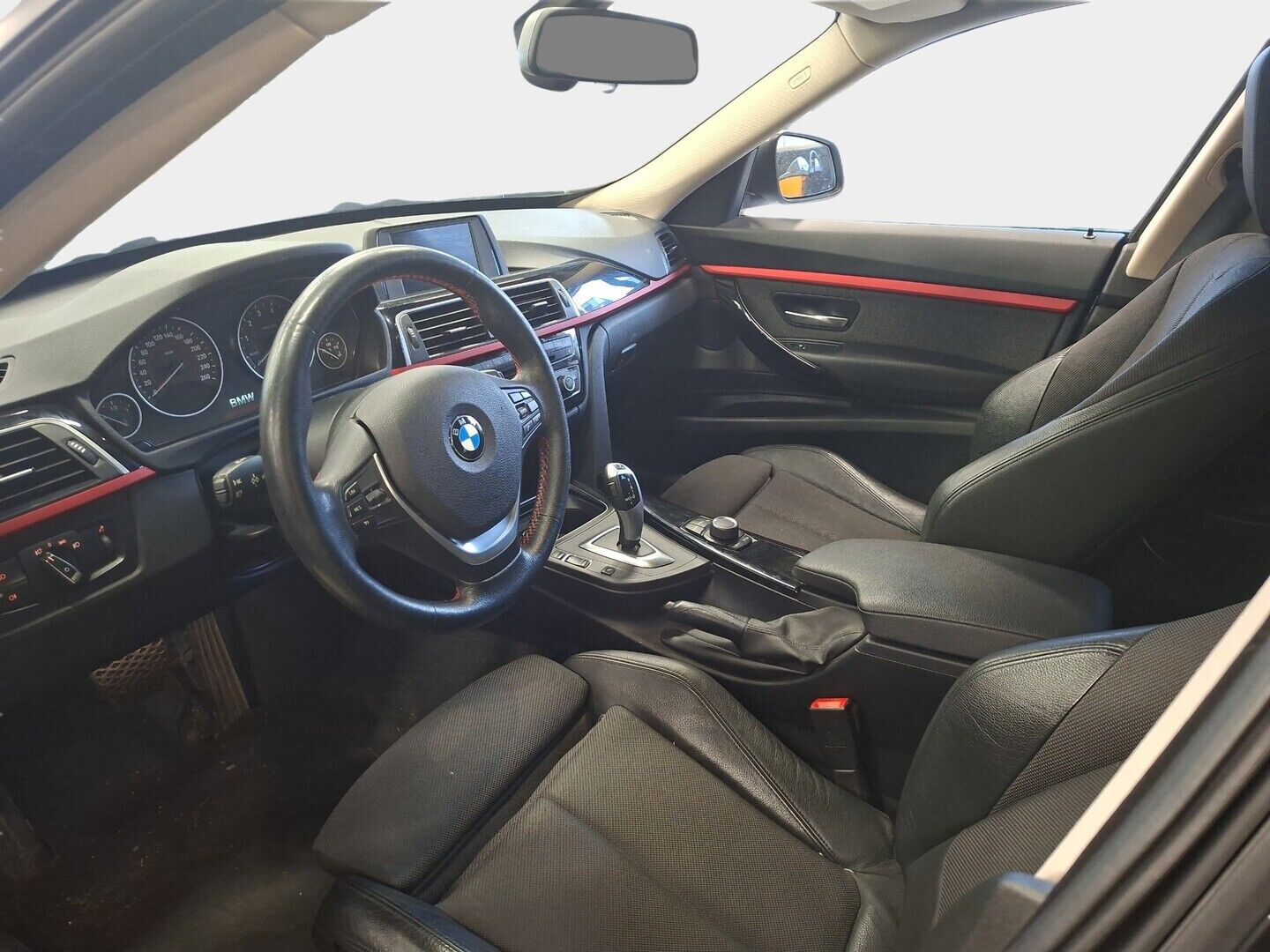 BMW 320 Gran Turismo 2017 F34 Gran Turismo 320i A xDrive Business Sport LCI * Webasto / LED / Vakkari / Puolnahka Sport / Ratin Lämmitys * - LCI / Facelift, Webasto - Hyvin pidetty ja juuri huollettu, kahdet renkaat aluilla!
