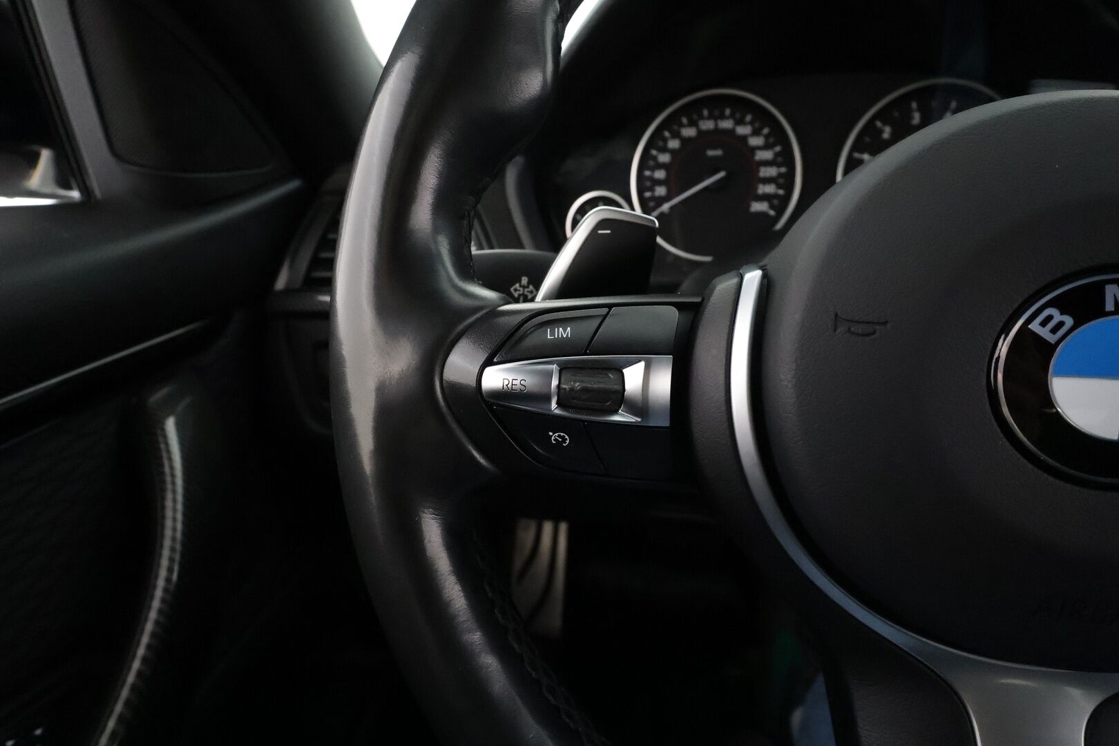 BMW 430 2017 F32 Coupe 430i A xDrive Business M Sport * Xenon / Sportpenkki Muistilla / P.Tutkat / Vakkari / Bluetooth / Koukku * - HiFi / Suomi-auto / Kahdet renkaat aluvanteilla