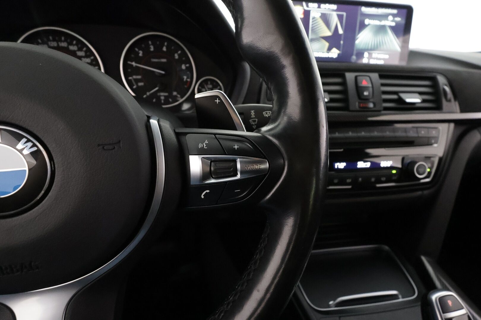 BMW 430 2017 F32 Coupe 430i A xDrive Business M Sport * Xenon / Sportpenkki Muistilla / P.Tutkat / Vakkari / Bluetooth / Koukku * - HiFi / Suomi-auto / Kahdet renkaat aluvanteilla