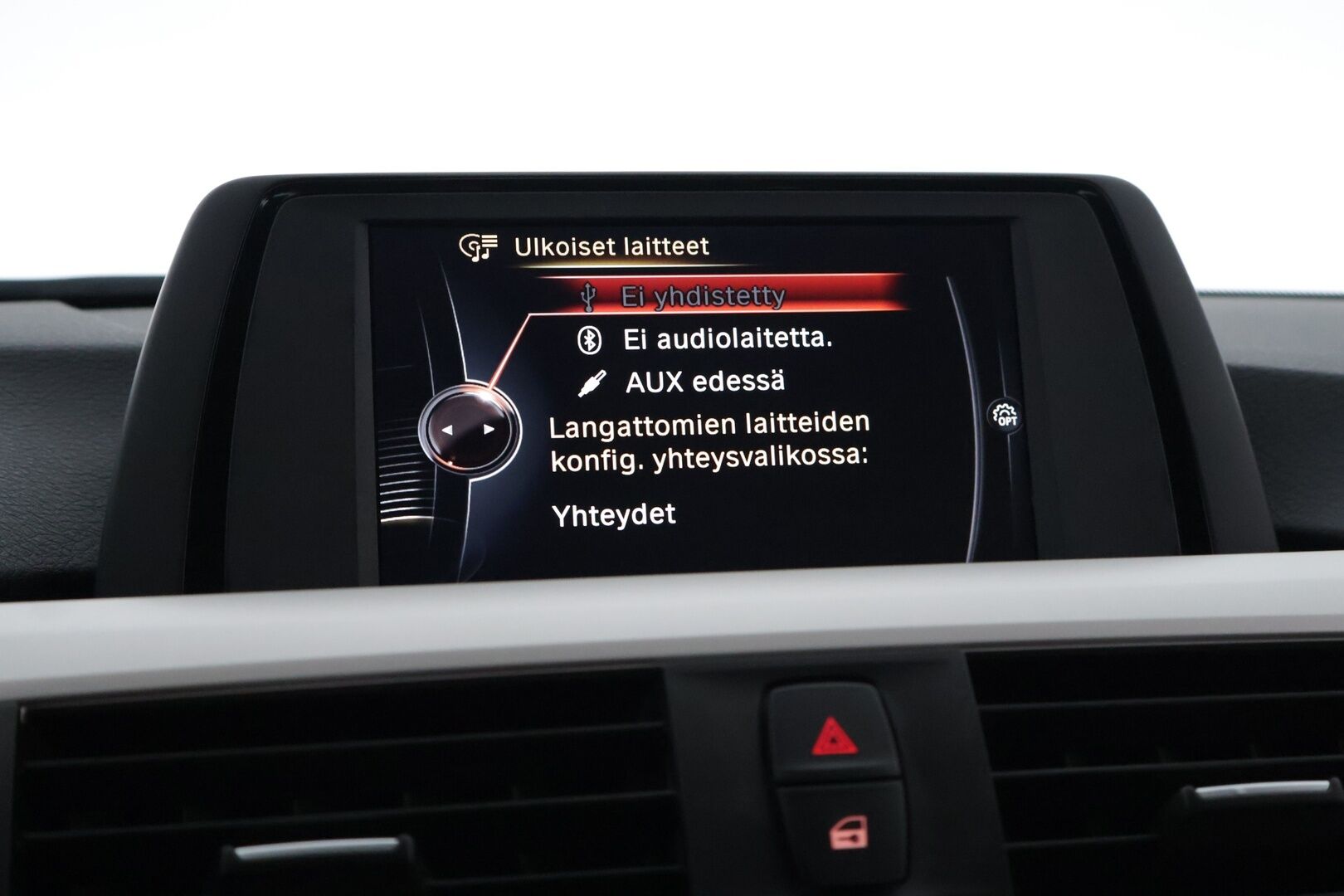 BMW 320 2016 F30 Sedan A xDrive Business * LED /  Lohkolämmitin / Parkkitutkat / Vakionopeudensäädin* - 1-omisteinen Suomi-auto / Facelift / Neliveto / Hyvä historia *