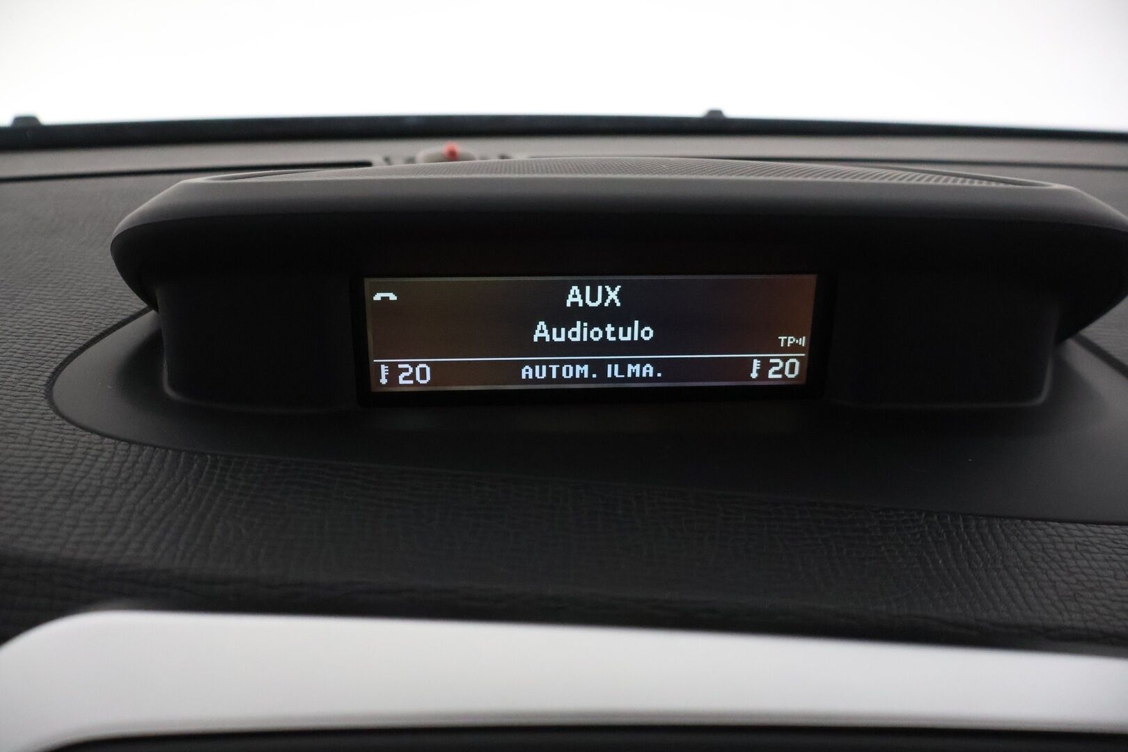 Volvo XC60 2008 2,4D AWD Summum - YritysOutlet - Myydään vain yrityksille - - Lohko | Sähkösäätöinen kuljettajan istuin muistilla | Koukku | KeyLessGo |  Vakkari | Kaistavahti | Blis | Nahkasisusta | P.tutkat | Penkinlämmittimet edessä ja takana | 