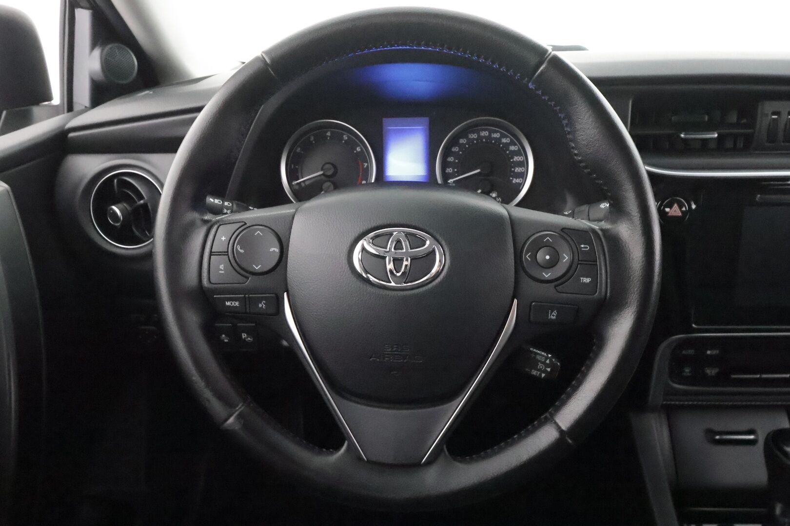 Toyota Corolla 2017 1,6 Valvematic Premium Multidrive S 4ov - | Puolinahat | LED | P.kamera ja tutkat | Navi | Bluetooth | Keyless | Kaistavahti | RSA | PCS | Lohko + sisälämmitin | Vakkari | 2x renkaat aluin | Huoltokirja | 