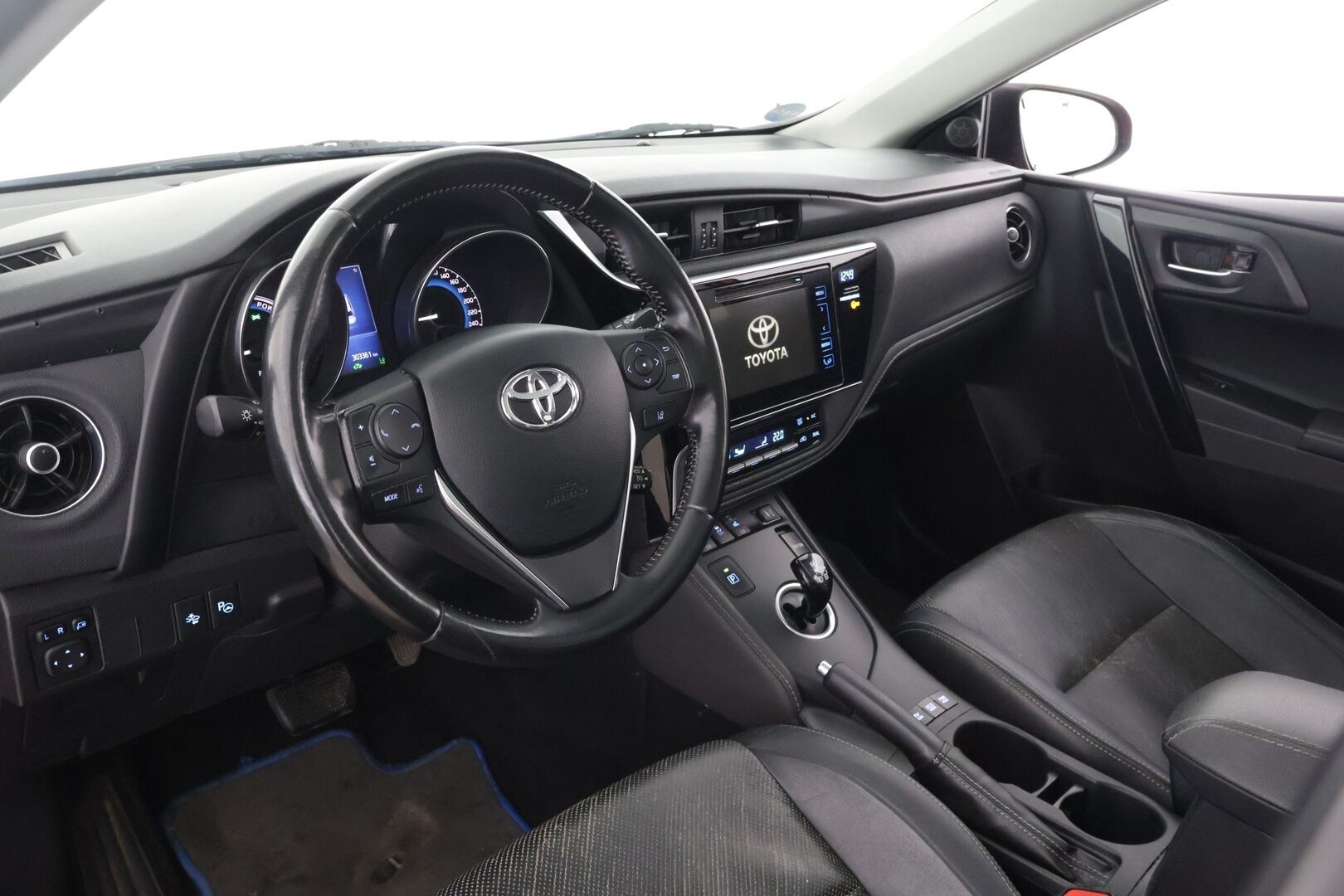 Toyota Auris 2016 Touring Sports 1,8 Hybrid Premium - *LED/Lasikatto/Tutkat/P.kamera/Keyless/Nahat*