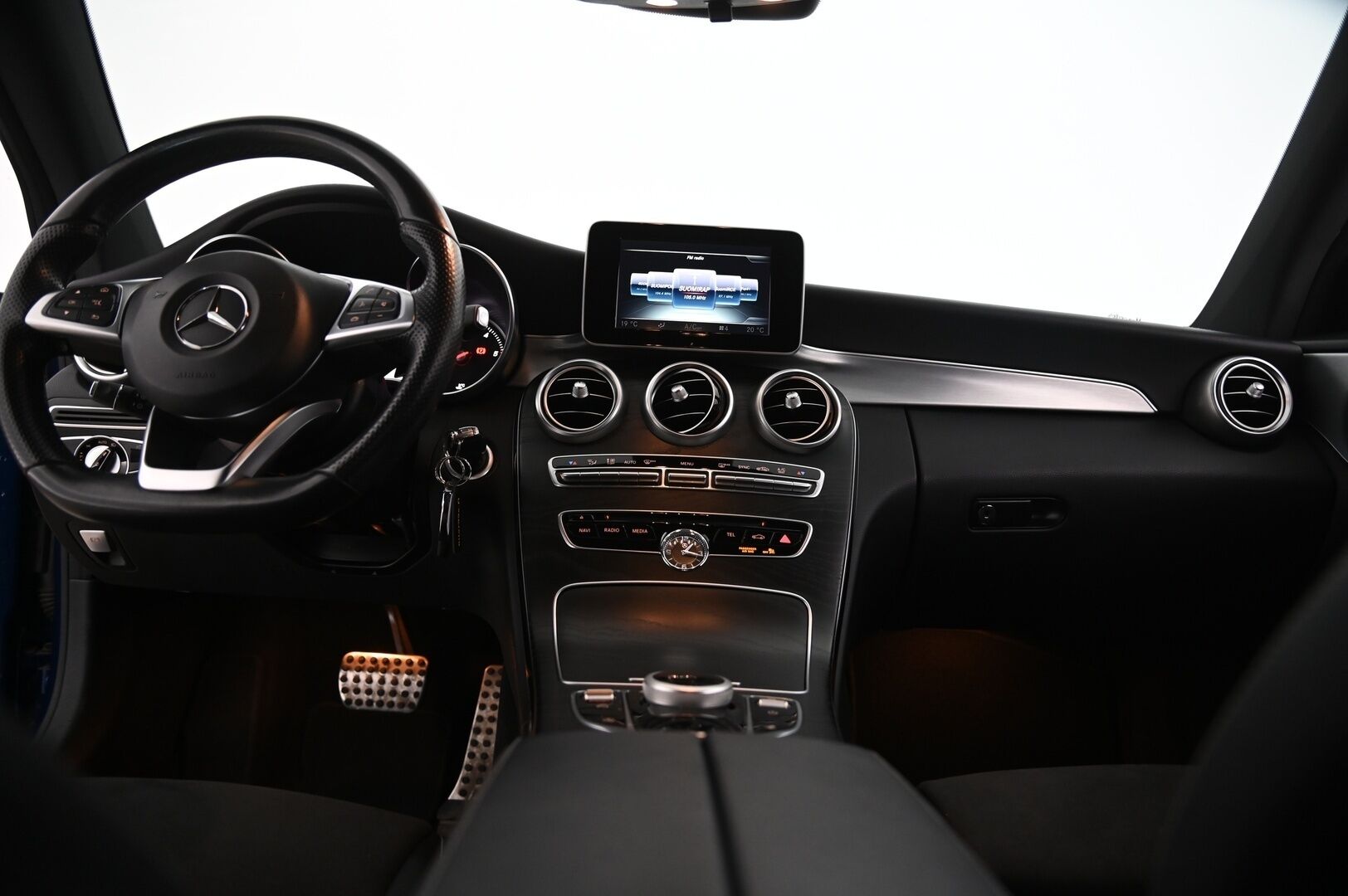 Mercedes-Benz C 2016 220 d Coupe A Business AMG * Nahka-alcantara / Sporttipenkit / ILS / Lohkolämmitin * - Suomi-auto / Juuri huollettu / Kahdet vanteet