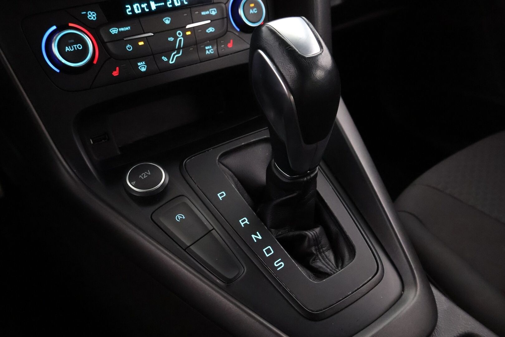 Ford Focus 2016 1,0 EcoBoost 125 hv Start/Stop A6 ST-Line 5-ovinen *MYYDÄÄN HUUTOKAUPAT.COM*