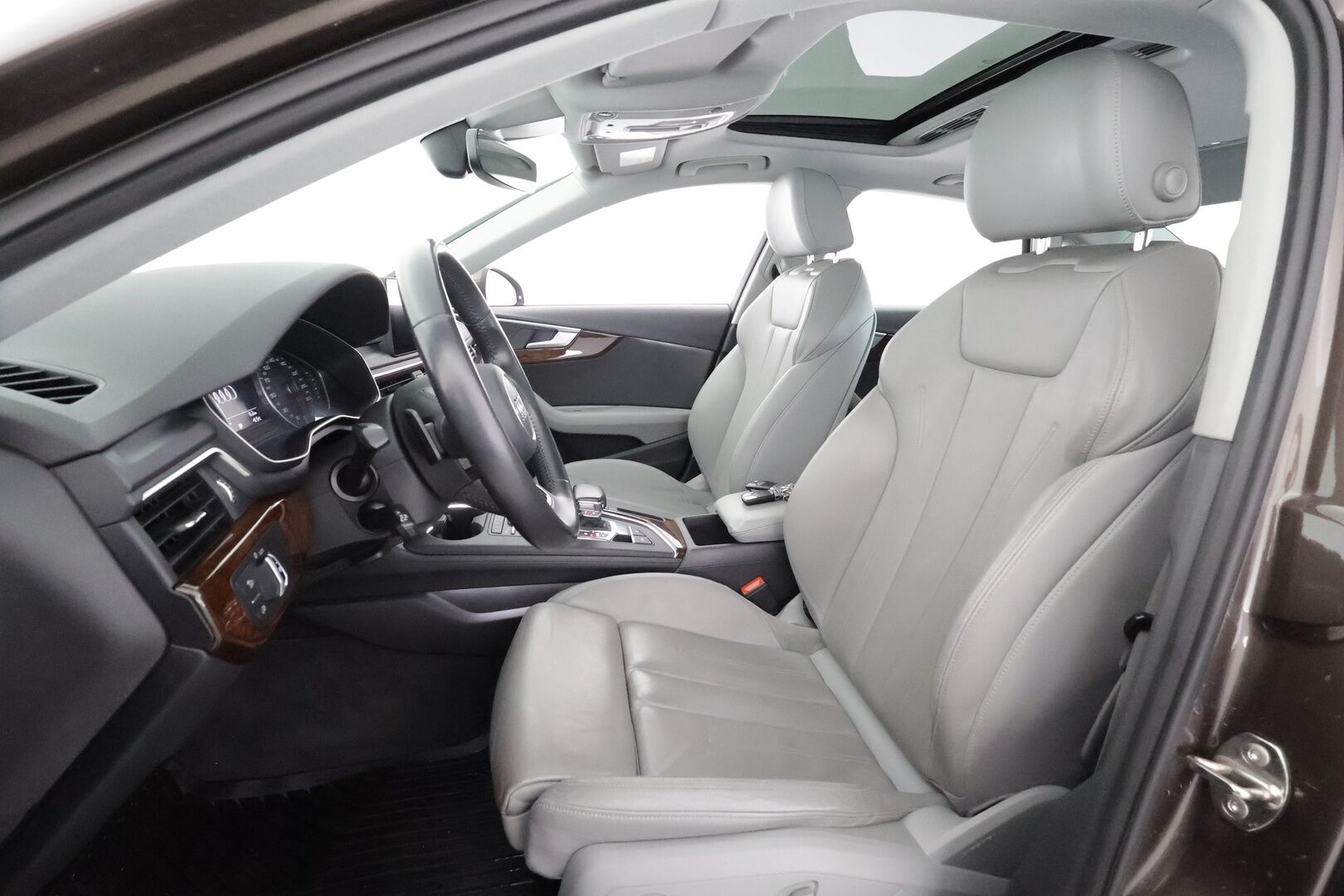 Audi A4 2016 Sedan First Edition Business Sport 2,0 TFSI 185 kW quattro S tronic * Vakkari / Webasto / Koukku / Muistipenkki / P.tutkat * - 1.Om Suomi-auto / Kahdet Renkaat - HULLUT AVAJAISHULINAT KORKOTARJOUS 3,29 %