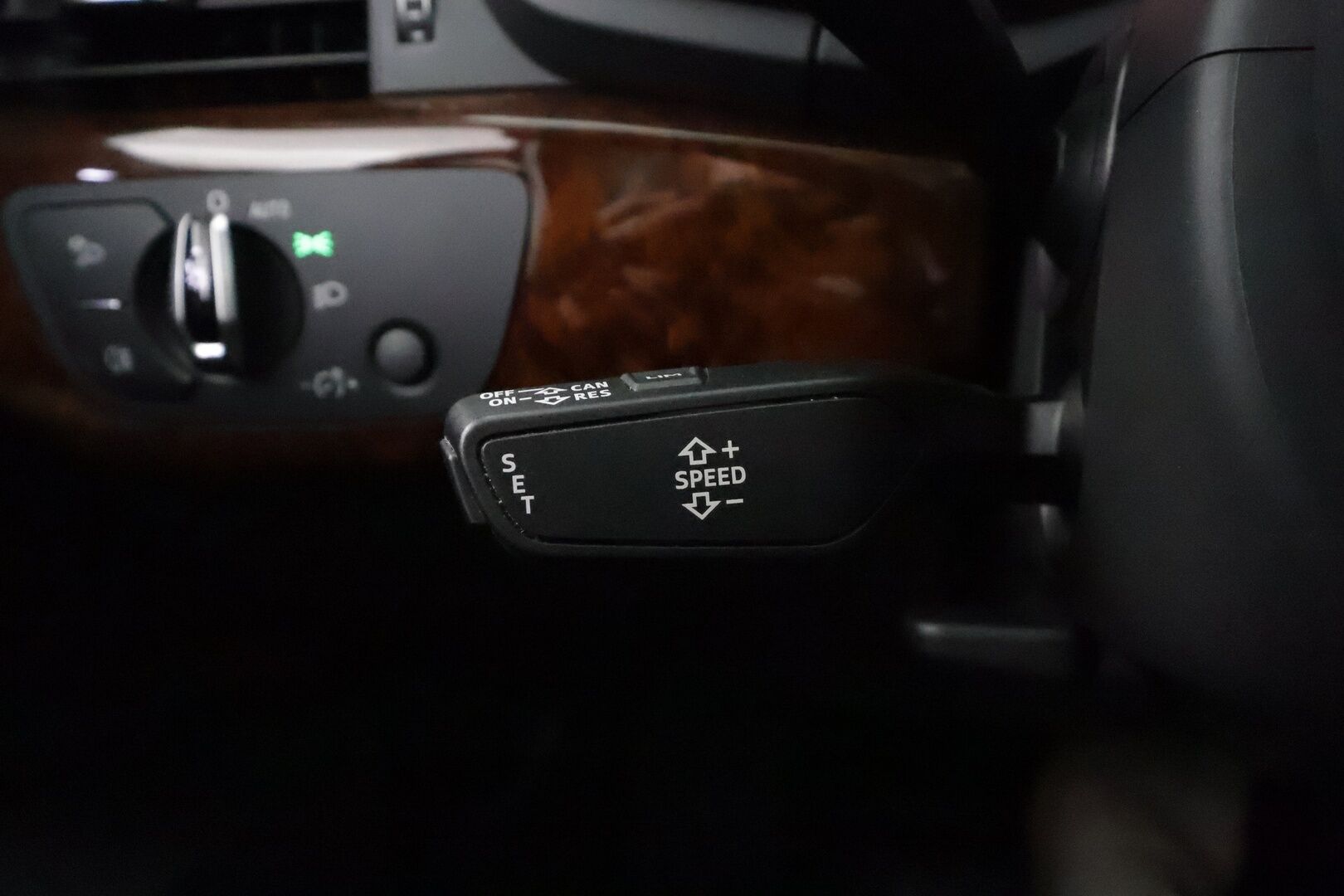 Audi A4 2016 Sedan First Edition Business Sport 2,0 TFSI 185 kW quattro S tronic * Vakkari / Webasto / Koukku / Muistipenkki / P.tutkat * - 1.Om Suomi-auto / Kahdet Renkaat - HULLUT AVAJAISHULINAT KORKOTARJOUS 3,29 %