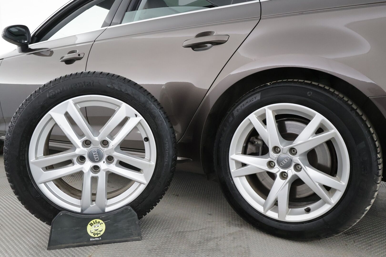 Audi A4 2016 Sedan First Edition Business Sport 2,0 TFSI 185 kW quattro S tronic * Vakkari / Webasto / Koukku / Muistipenkki / P.tutkat * - 1.Om Suomi-auto / Kahdet Renkaat - HULLUT AVAJAISHULINAT KORKOTARJOUS 3,29 %